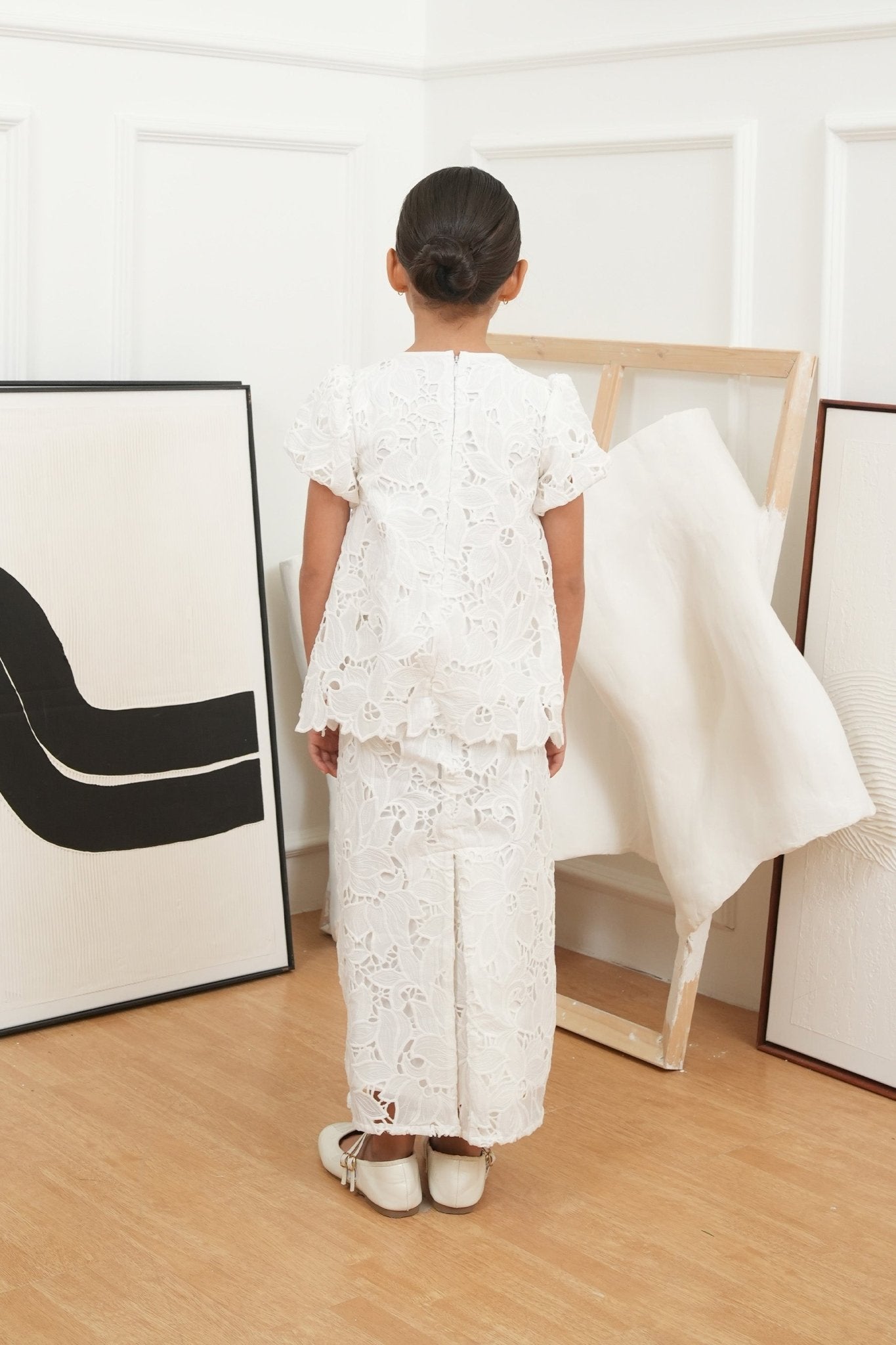 The Canvas Collection Girl Amelia Kurung Set White Lace - Umbi
