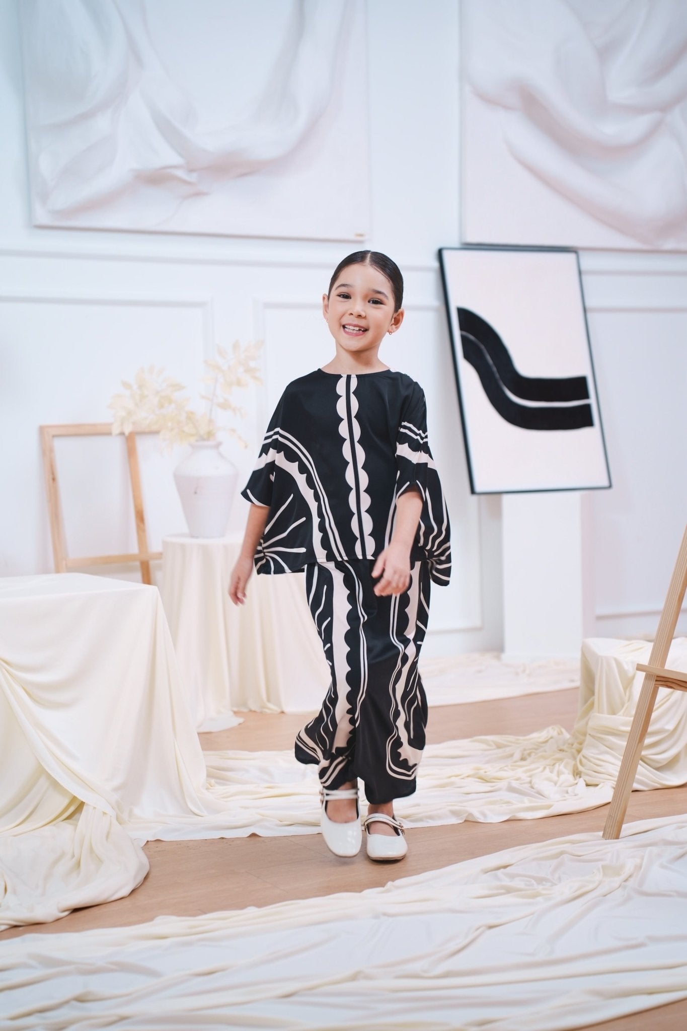 The Canvas Collection Girl Saloma Kaftan Set Black Matahari Print - Umbi