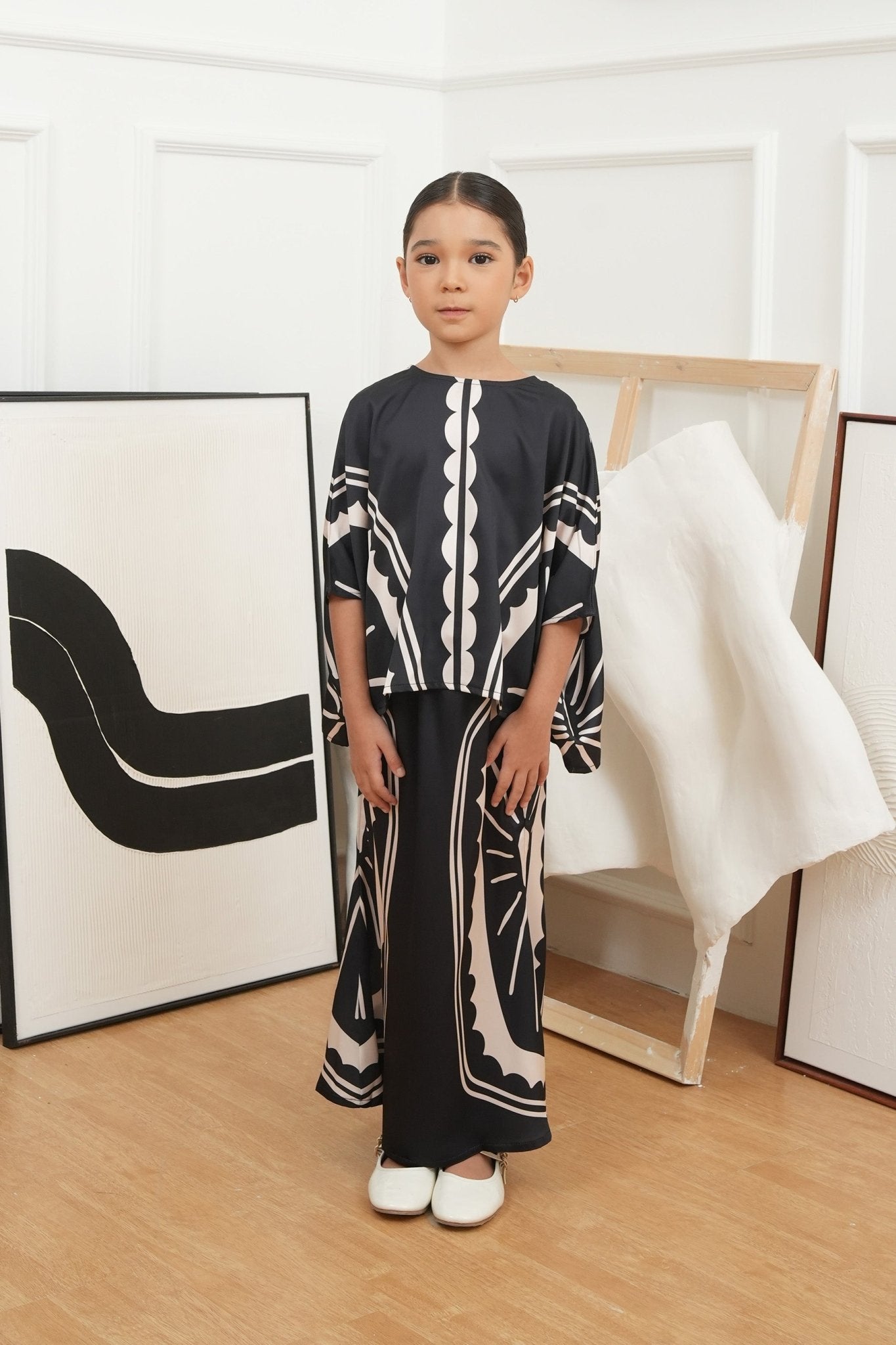 The Canvas Collection Girl Saloma Kaftan Set Black Matahari Print - Umbi