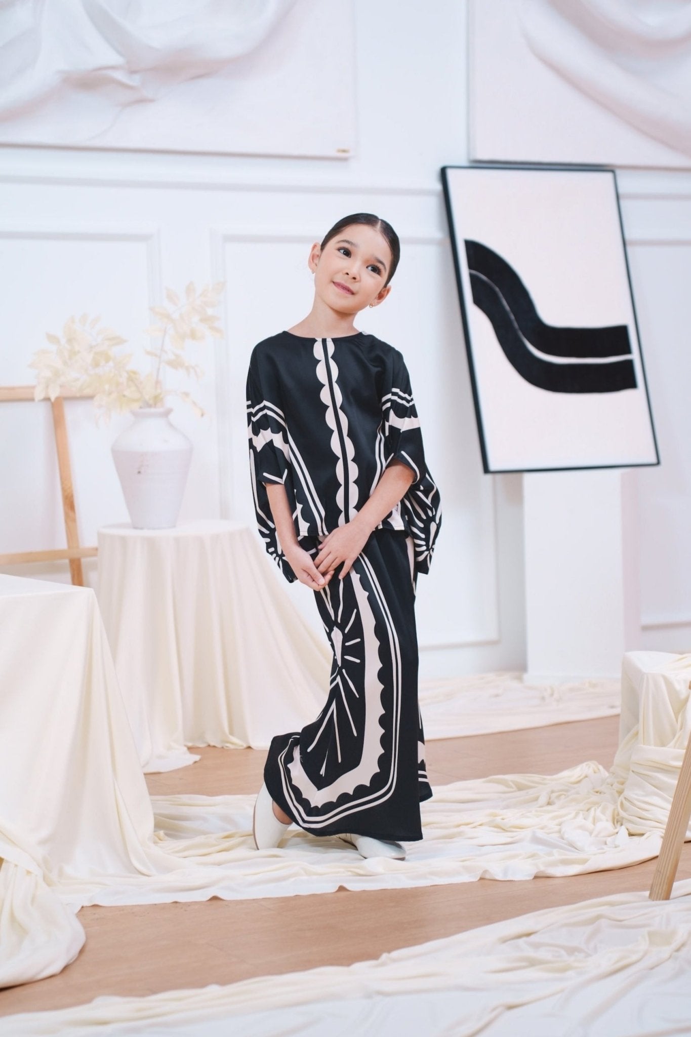 The Canvas Collection Girl Saloma Kaftan Set Black Matahari Print - Umbi