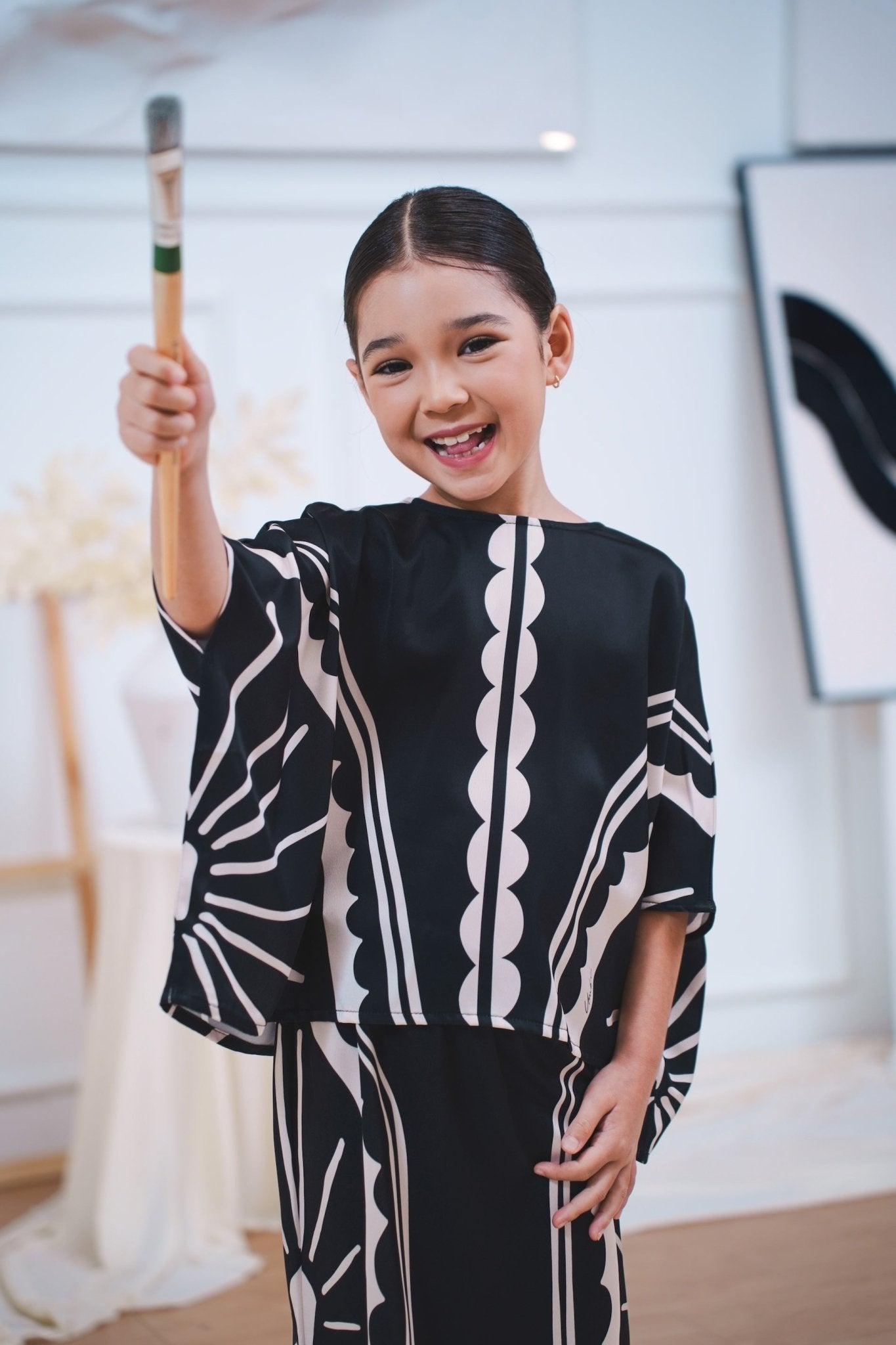 The Canvas Collection Girl Saloma Kaftan Set Black Matahari Print - Umbi