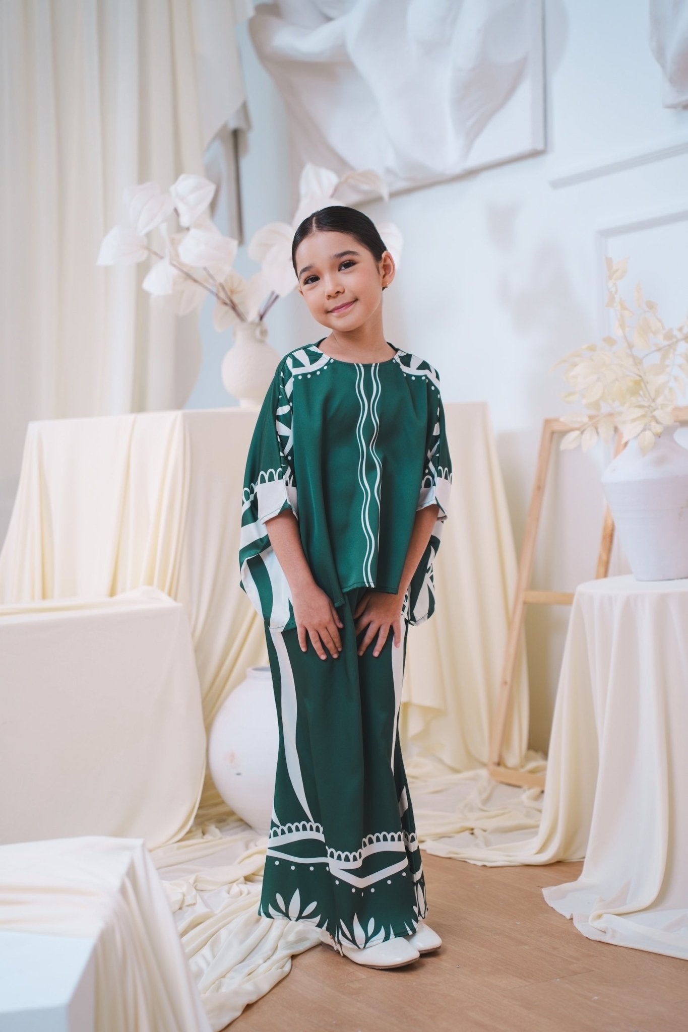 The Canvas Collection Girl Saloma Kaftan Set Emerald Green Ivy Print - Umbi