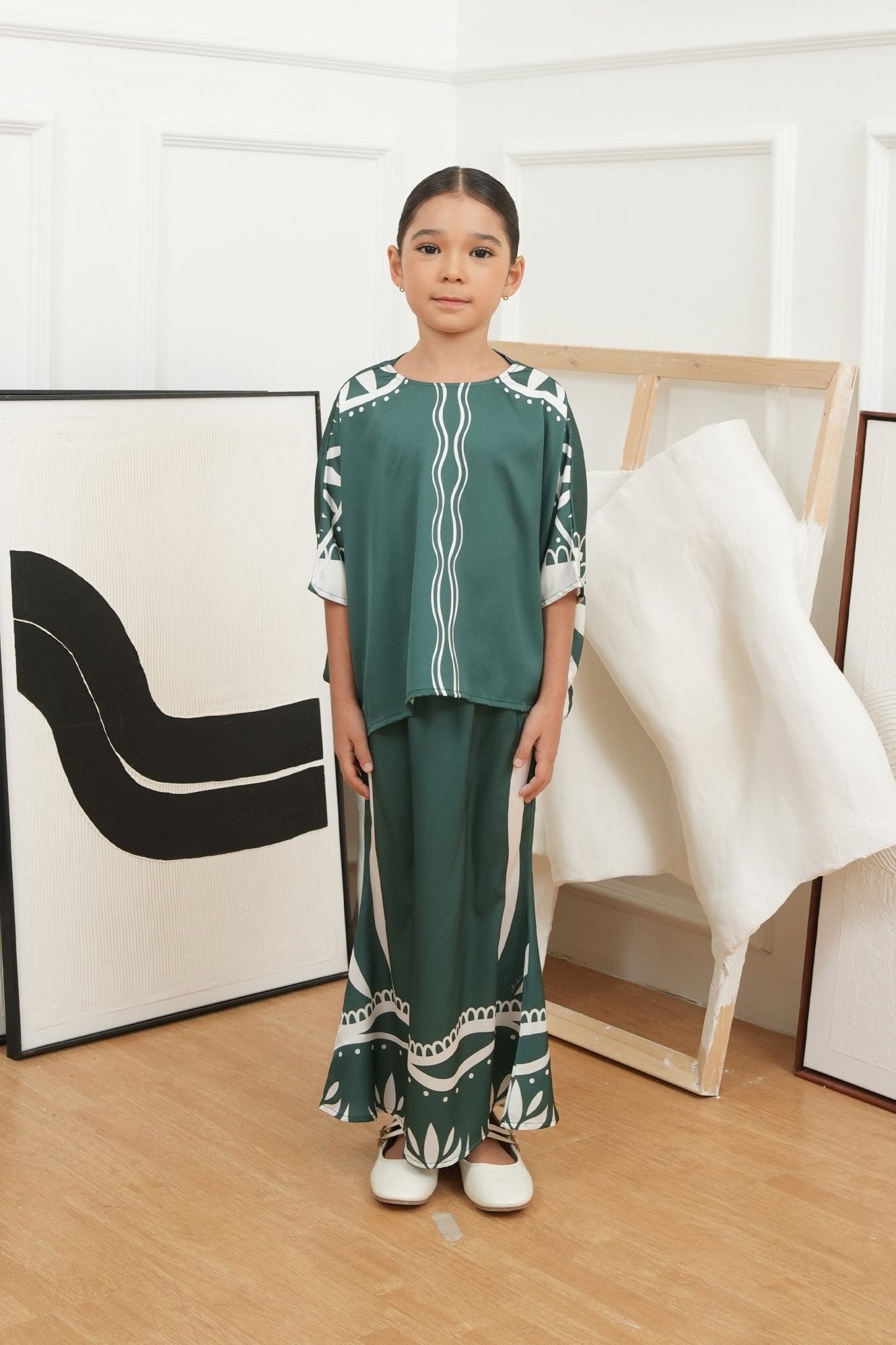 The Canvas Collection Girl Saloma Kaftan Set Emerald Green Ivy Print - Umbi