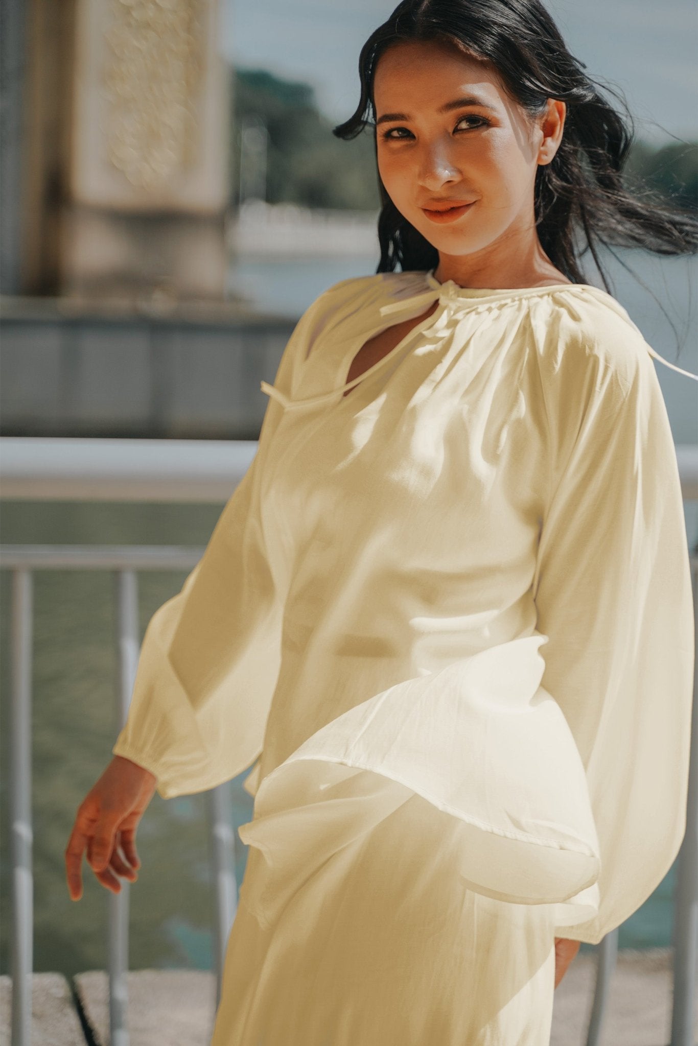 The City Breeze Pt.2 Women Airy Blouse Cream - Umbi