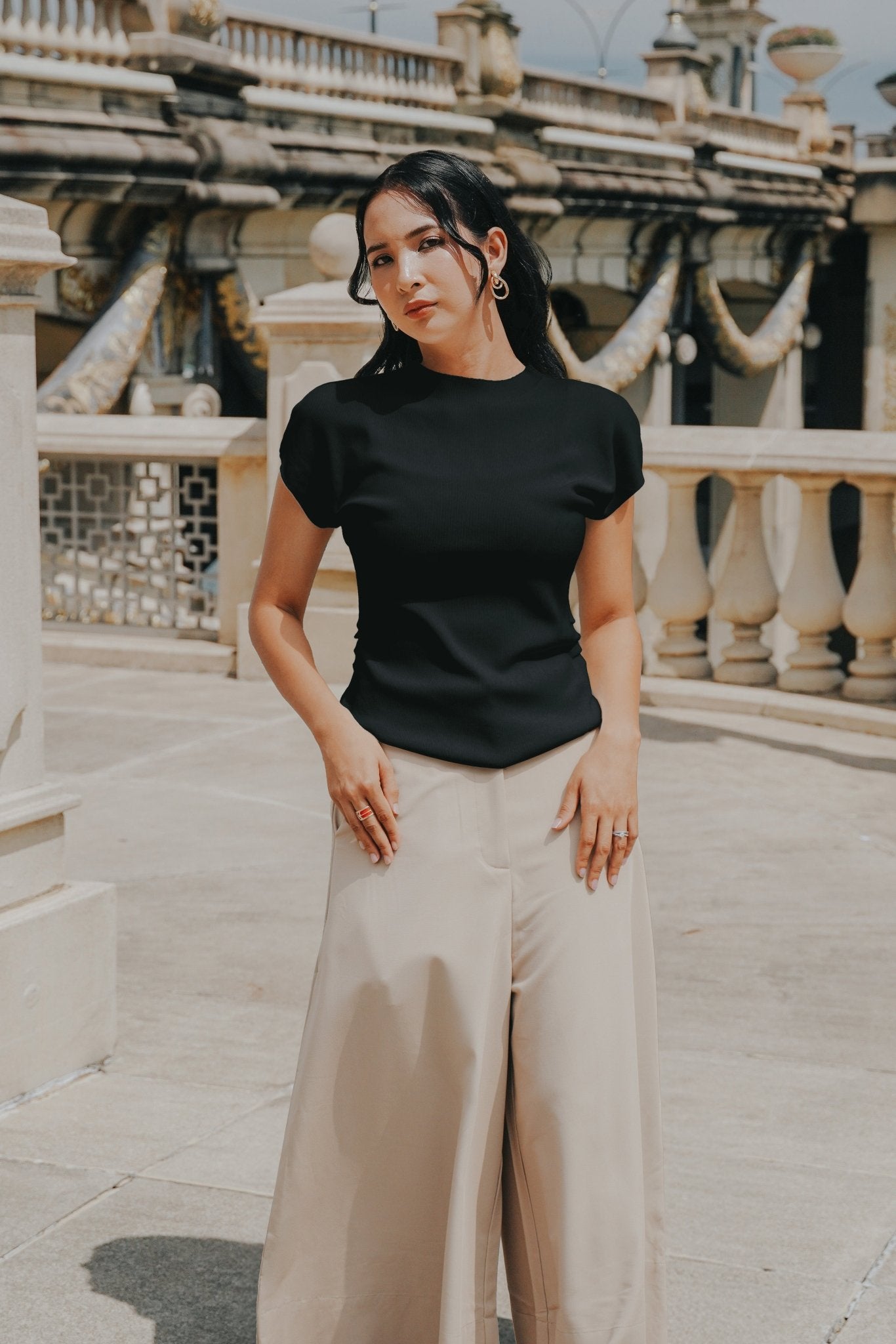 The City Breeze Pt.2 Women Short Sleeves Knit Top Black - Umbi