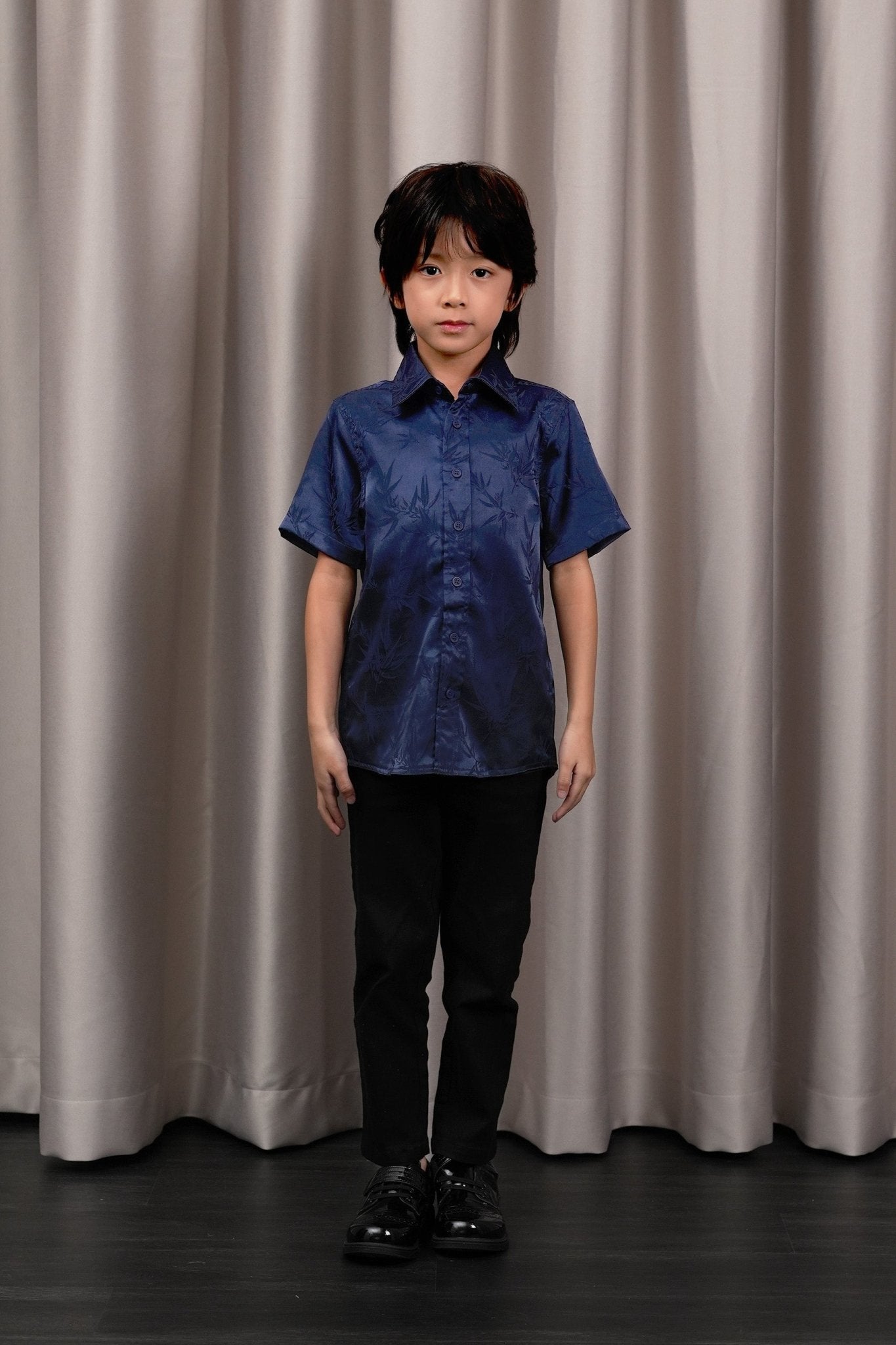 The Huā Collection Boy Holiday Shirt in 韵 Cadence Bamboo Navy - Umbi