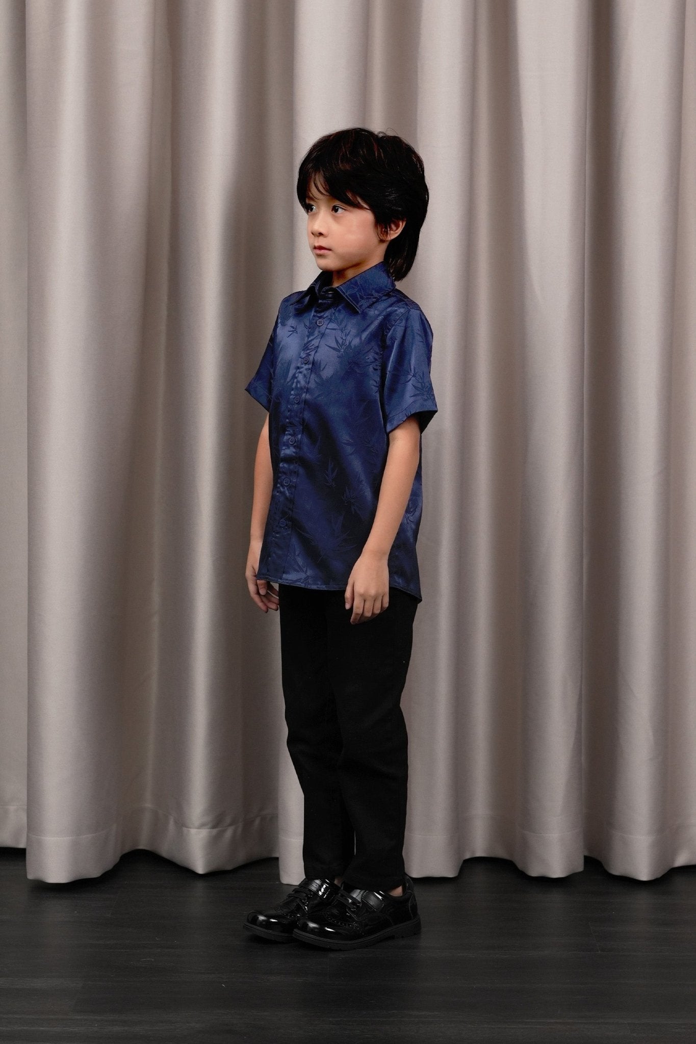 The Huā Collection Boy Holiday Shirt in 韵 Cadence Bamboo Navy - Umbi
