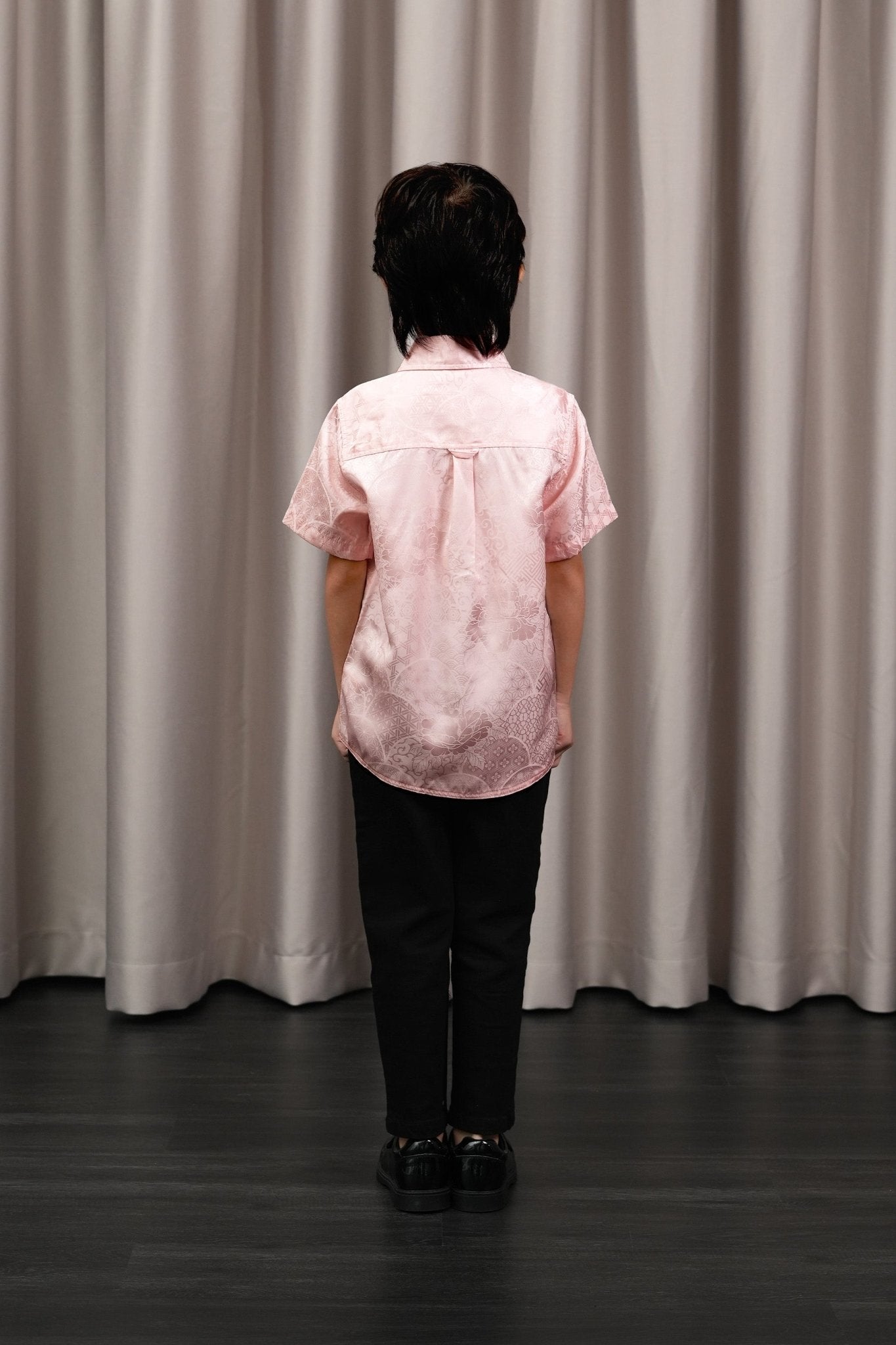 The Huā Collection Boy Holiday Shirt in 韵 Cadence Jacquard Pink - Umbi
