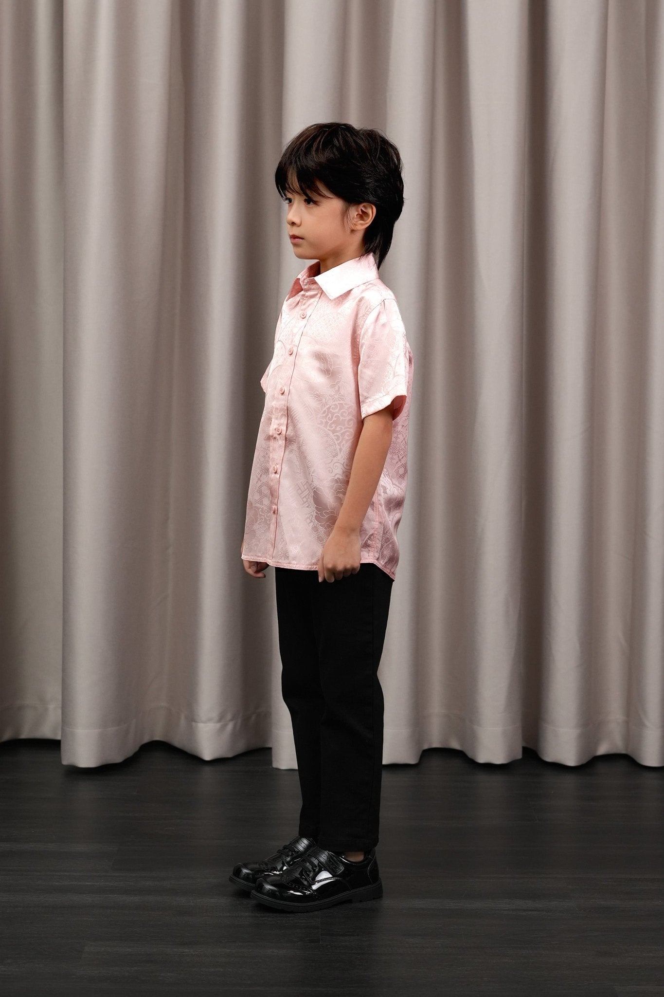 The Huā Collection Boy Holiday Shirt in 韵 Cadence Jacquard Pink - Umbi