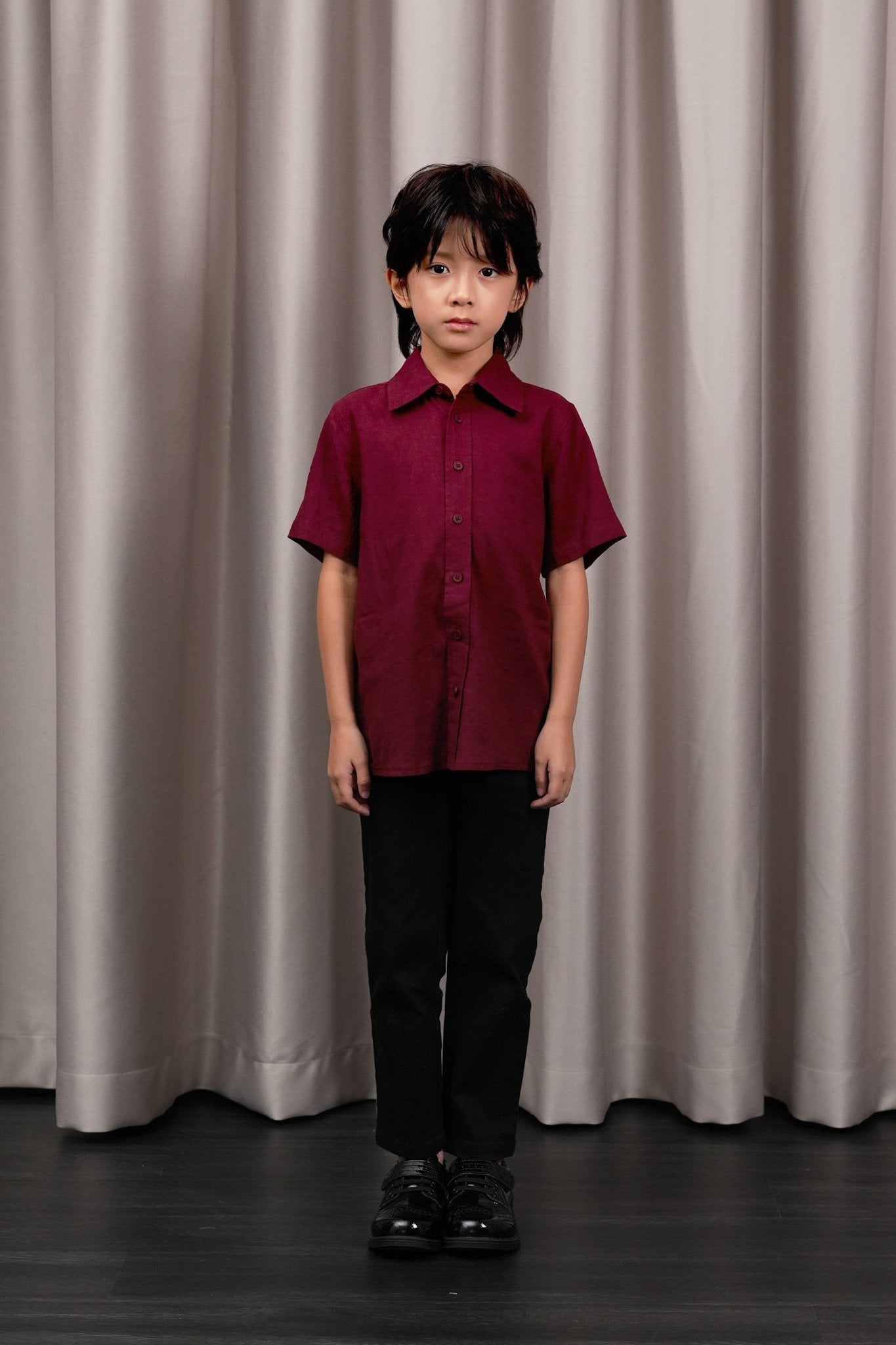 The Huā Collection Boy Holiday Shirt in Maroon - Umbi