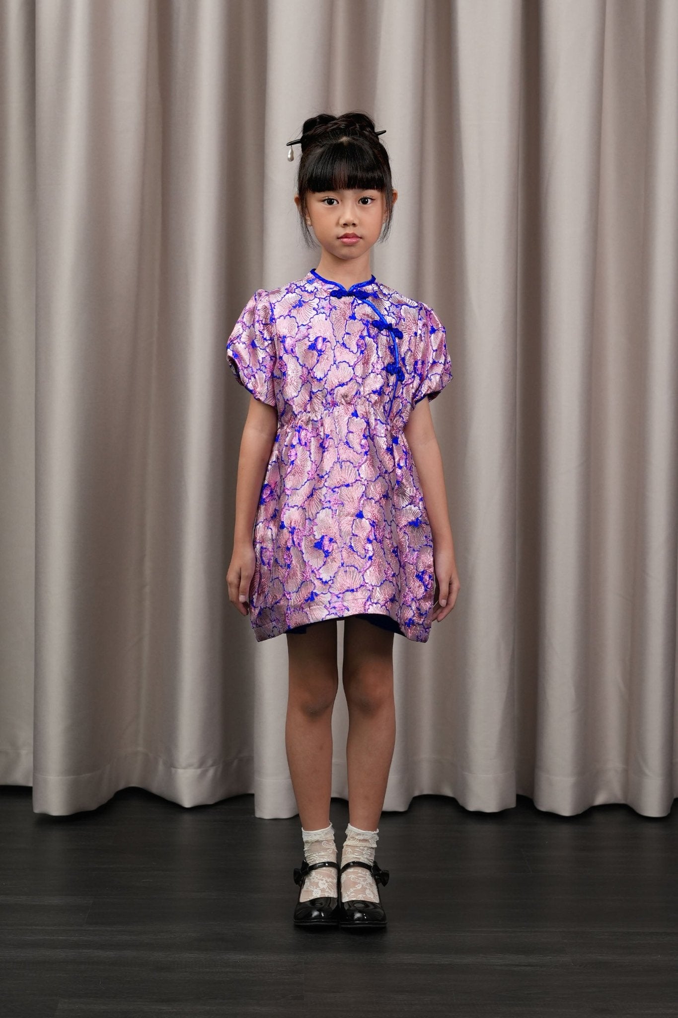 The Huā Collection Girl Puff Sleeves Cheongsam in 蕊 Blossom Jacquard Violet - Umbi