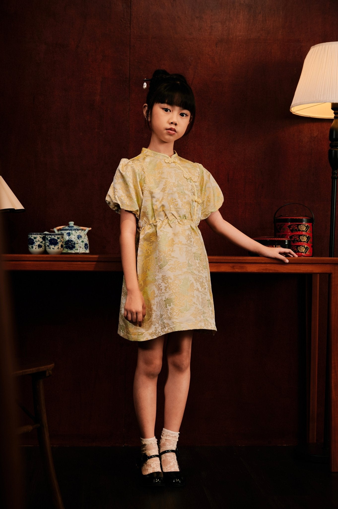 The Huā Collection Girl Puff Sleeves Cheongsam in 蕊 Blossom Jacquard Yellow - Umbi