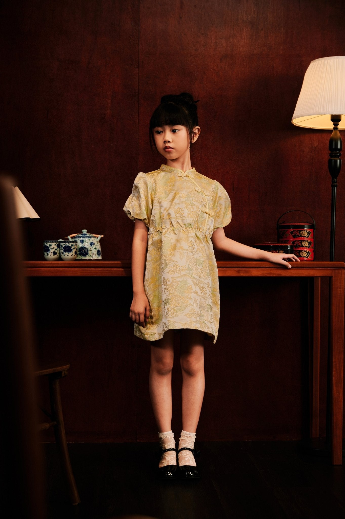 The Huā Collection Girl Puff Sleeves Cheongsam in 蕊 Blossom Jacquard Yellow - Umbi