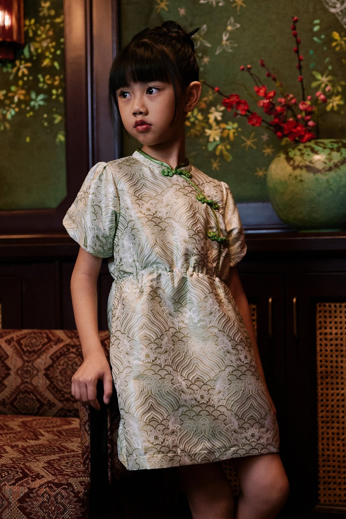 The Huā Collection Girl Puff Sleeves Cheongsam in 韵 Cadence Jacquard Green - Umbi