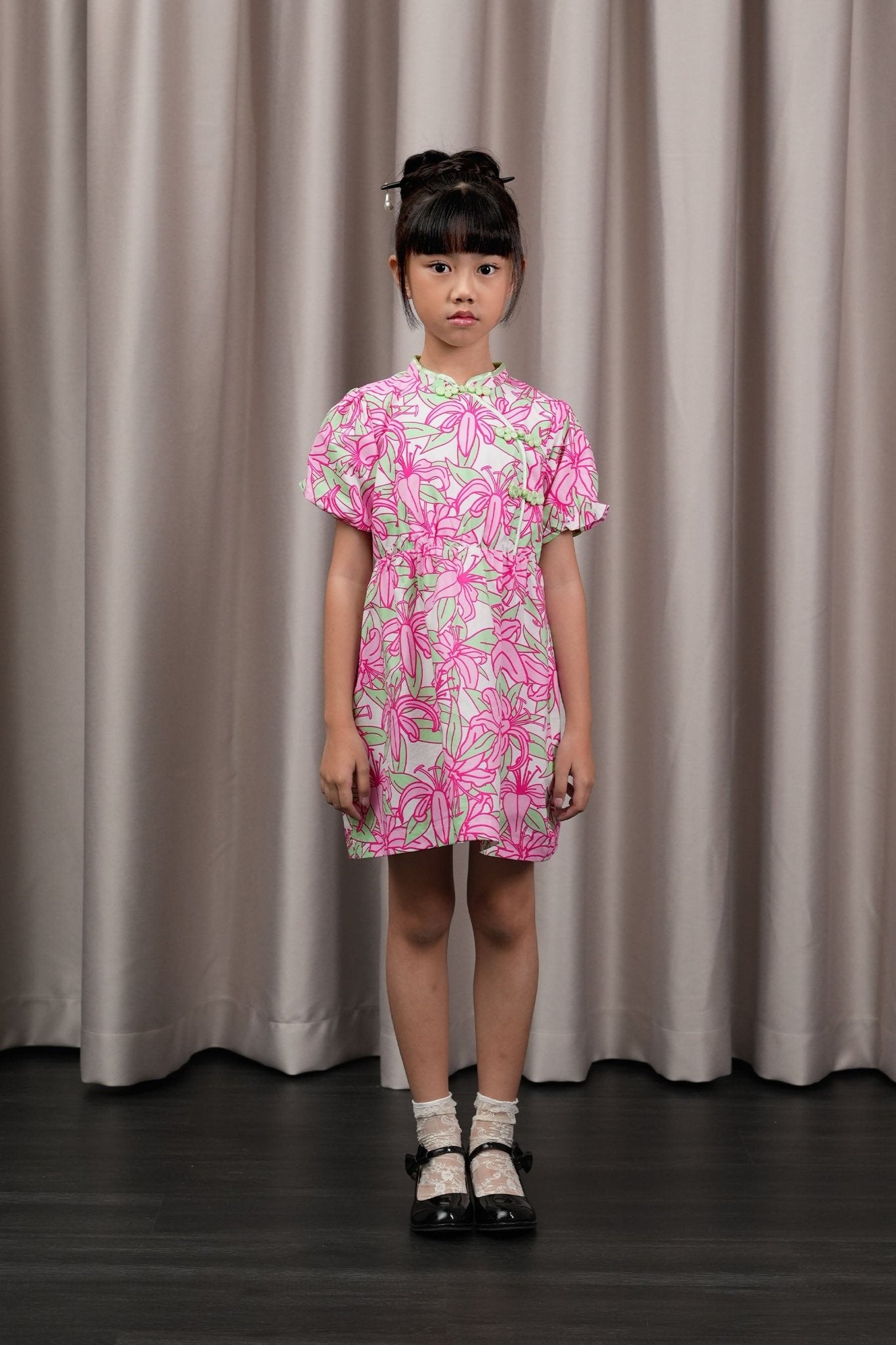 The Huā Collection Girl Puff Sleeves Cheongsam in 熙 Luna Lily - Umbi