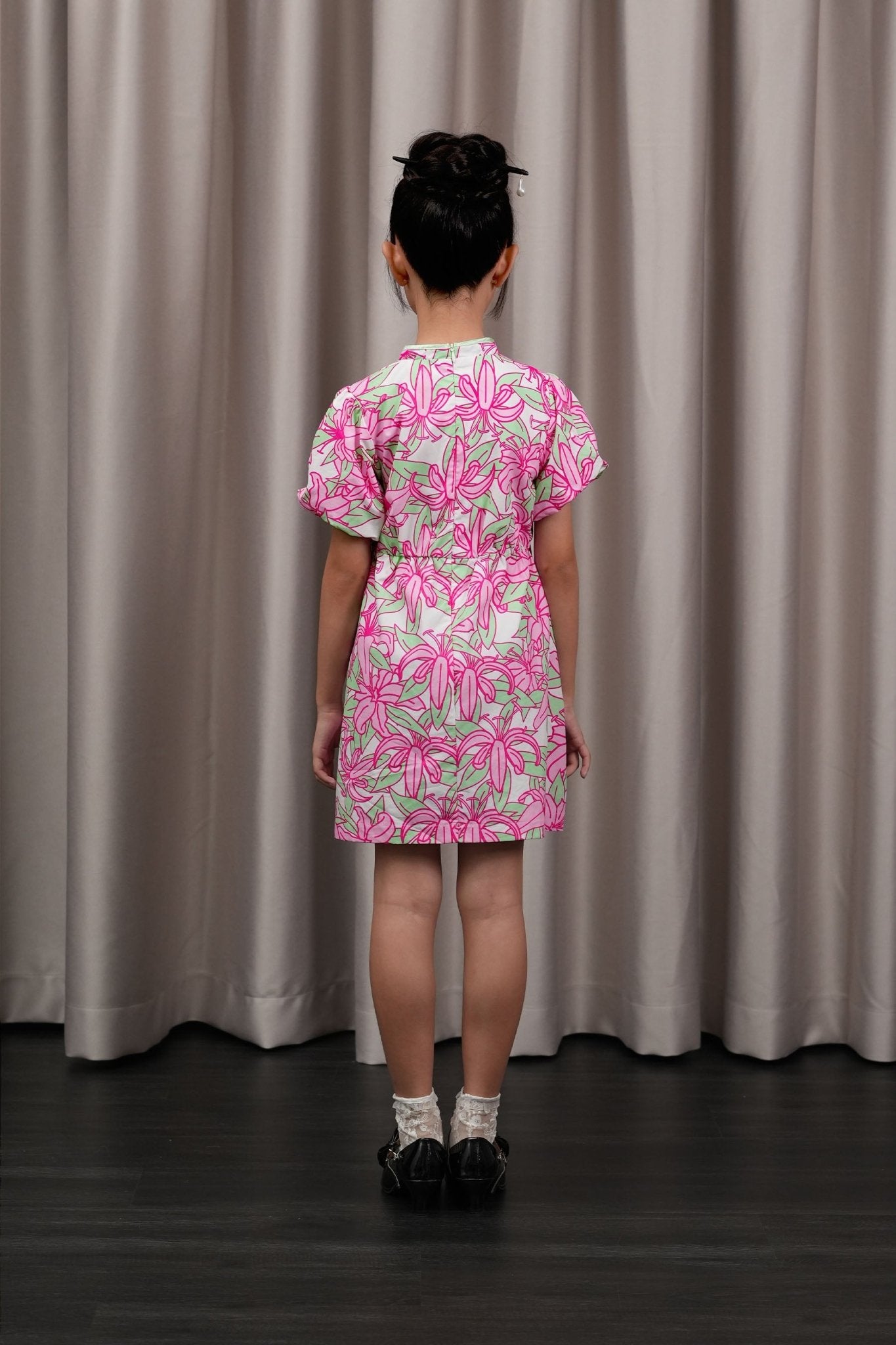 The Huā Collection Girl Puff Sleeves Cheongsam in 熙 Luna Lily - Umbi