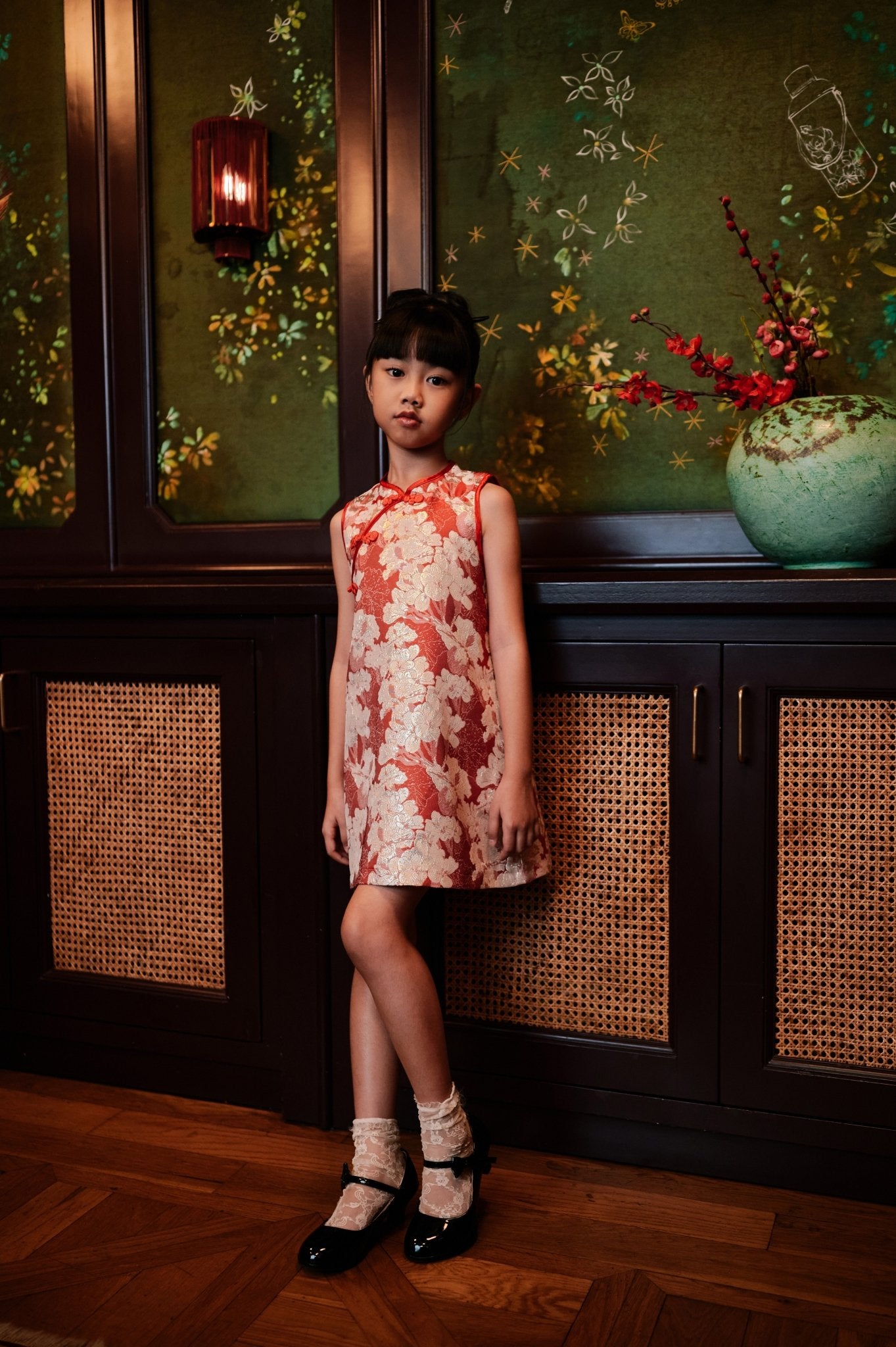 The Huā Collection Girl Sleeveless Cheongsam in 蕊 Blossom Jacquard Red - Umbi