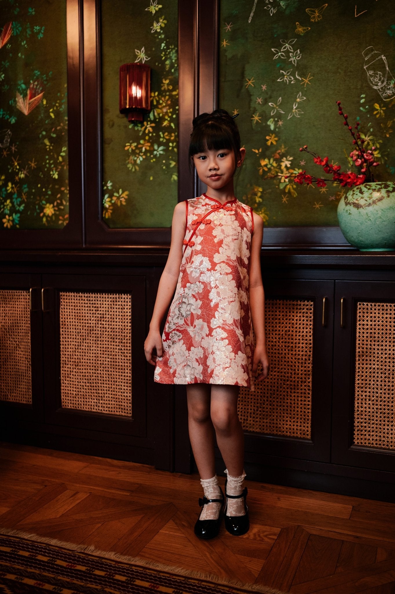 The Huā Collection Girl Sleeveless Cheongsam in 蕊 Blossom Jacquard Red - Umbi