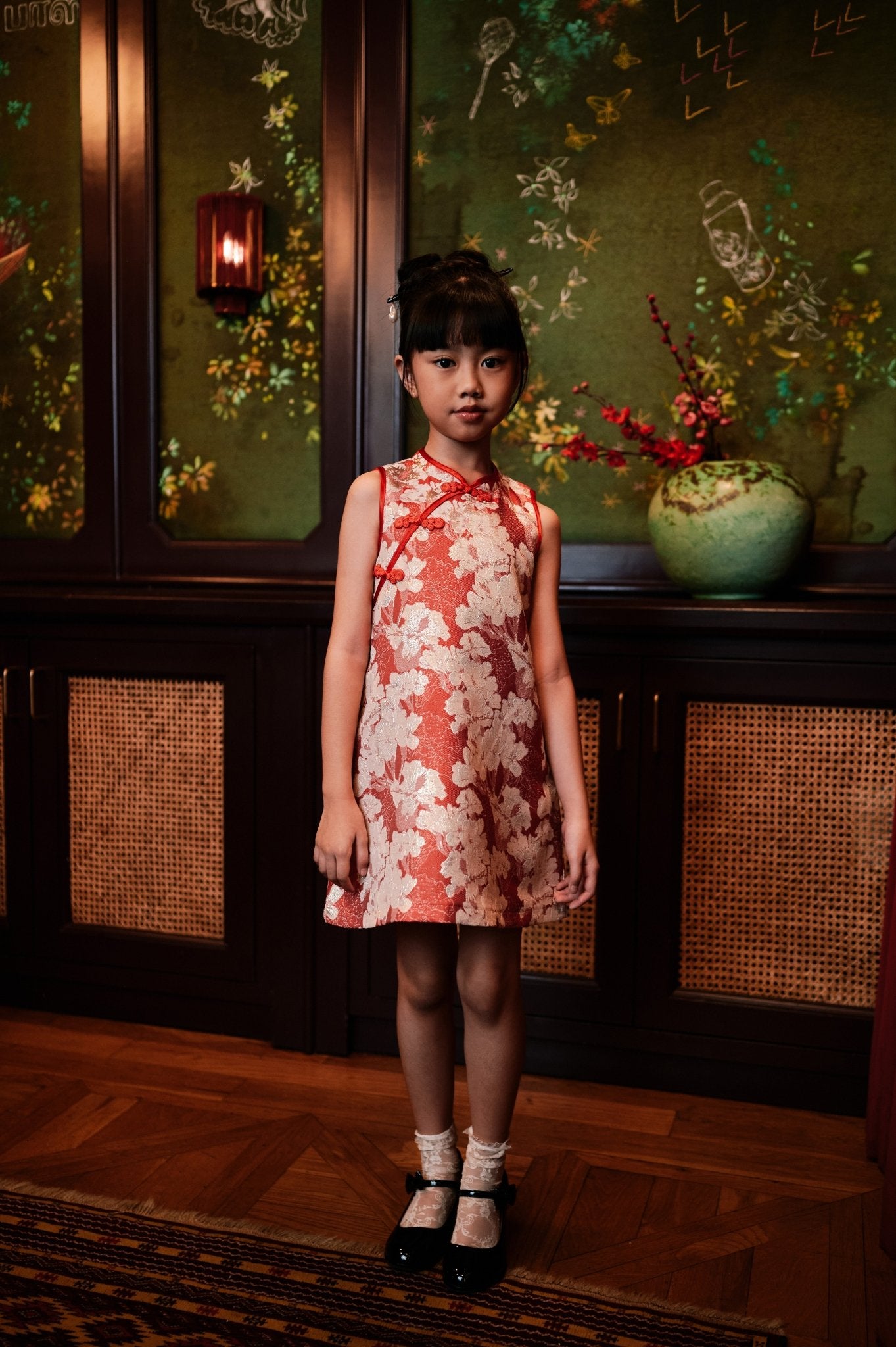 The Huā Collection Girl Sleeveless Cheongsam in 蕊 Blossom Jacquard Red - Umbi