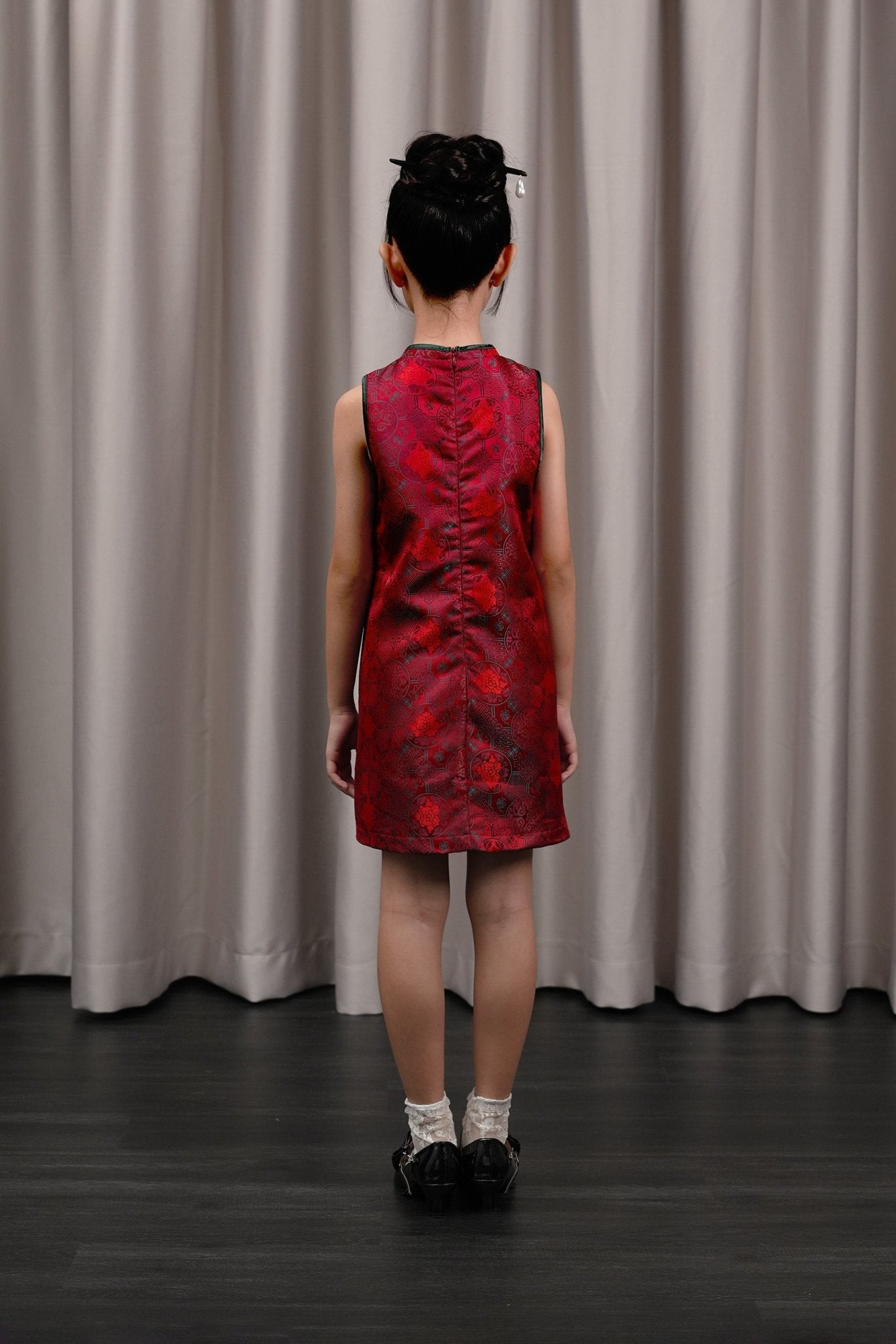 The Huā Collection Girl Sleeveless Cheongsam in 韵 Cadence Jacquard Dark Red - Umbi