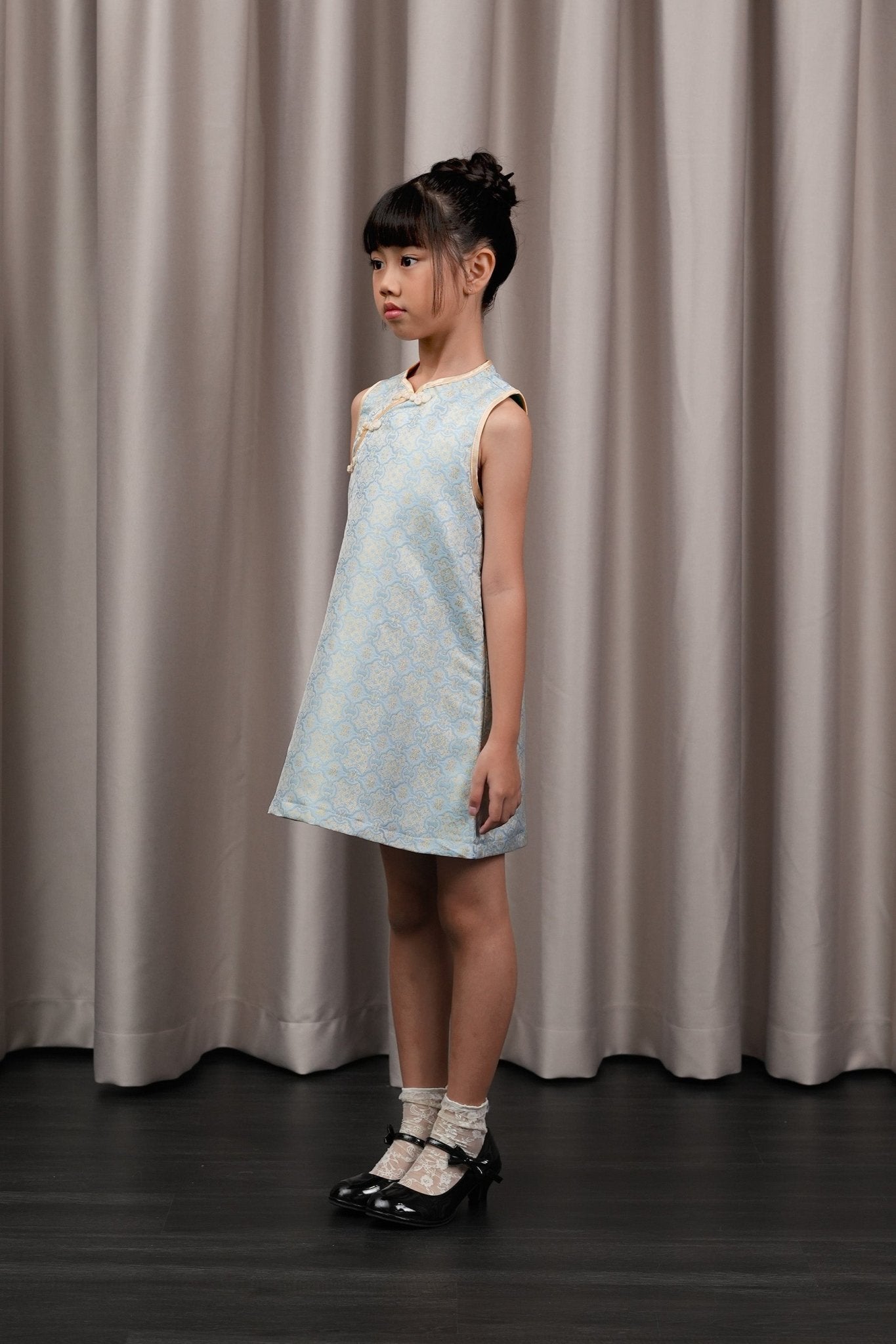 The Huā Collection Girl Sleeveless Cheongsam in 韵 Cadence Jacquard Soft Blue - Umbi
