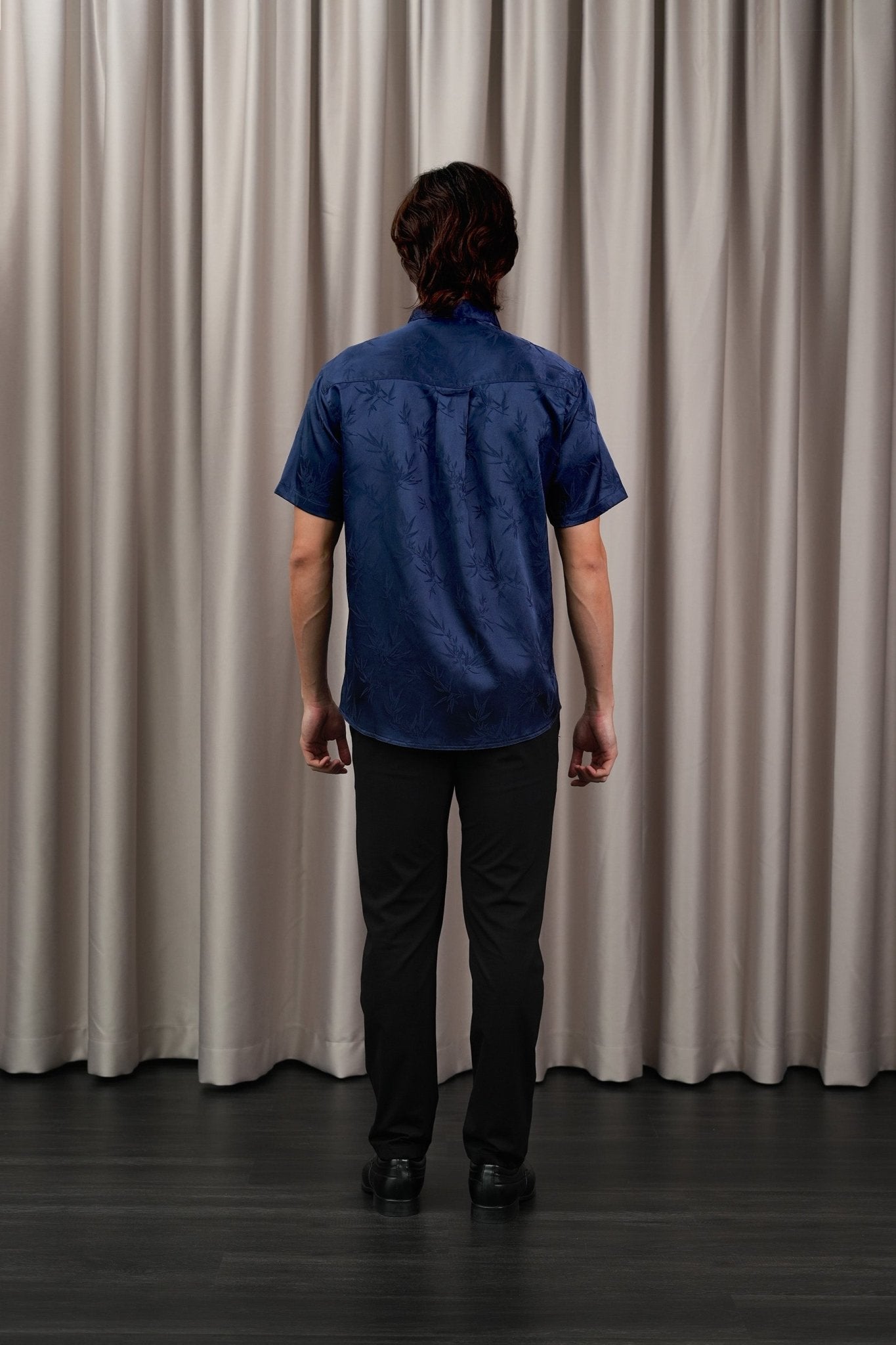 The Huā Collection Men Holiday Shirt in 韵 Cadence Bamboo Navy - Umbi