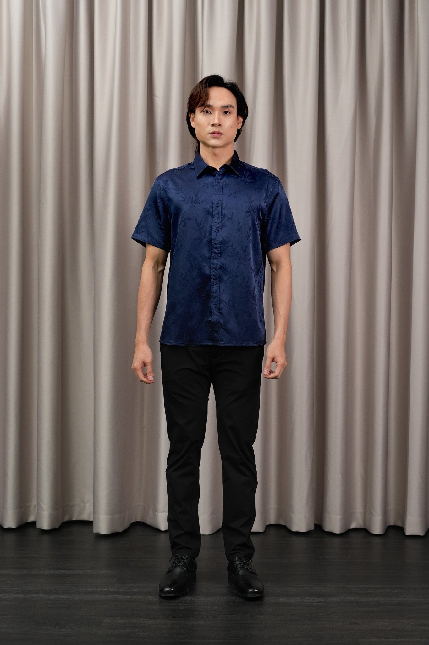 The Huā Collection Men Holiday Shirt in 韵 Cadence Bamboo Navy - Umbi