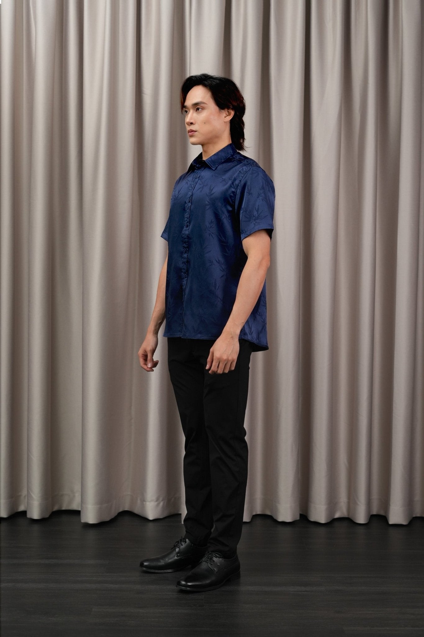The Huā Collection Men Holiday Shirt in 韵 Cadence Bamboo Navy - Umbi