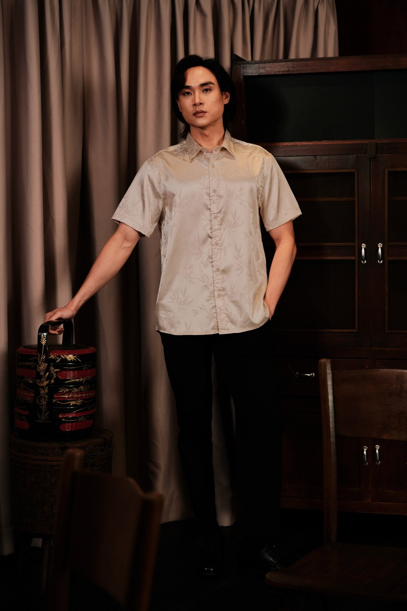 The Huā Collection Men Holiday Shirt in 韵 Cadence Bamboo Sand - Umbi