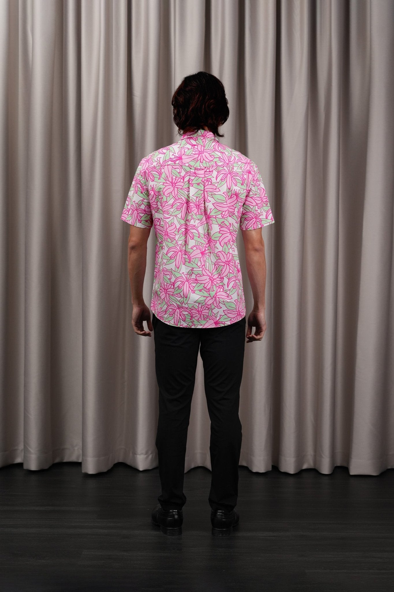 The Huā Collection Men Holiday Shirt in 熙 Luna Lily - Umbi