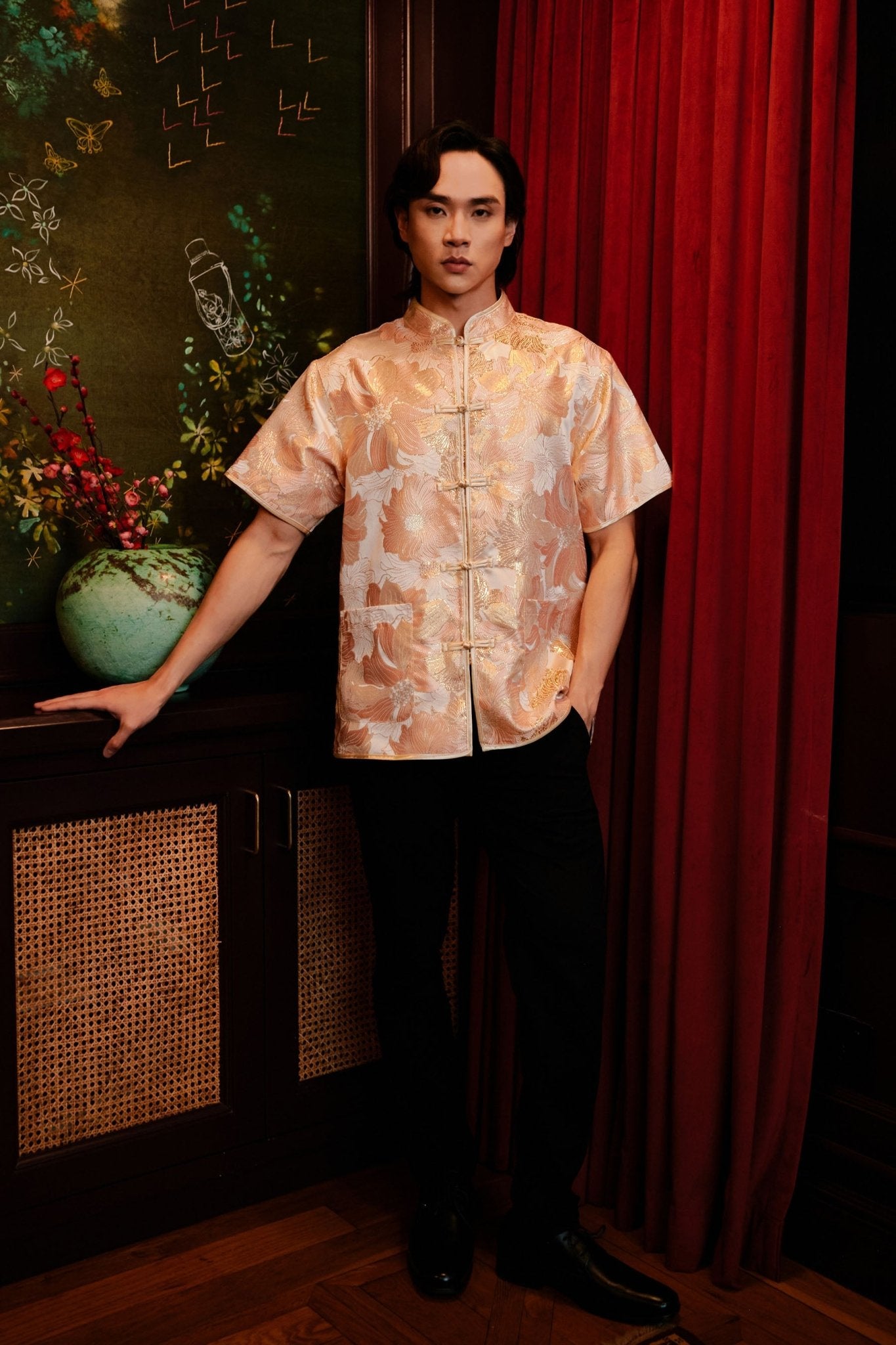 The Huā Collection Men Short Sleeves Samfu in 蕊 Blossom Jacquard Gold - Umbi