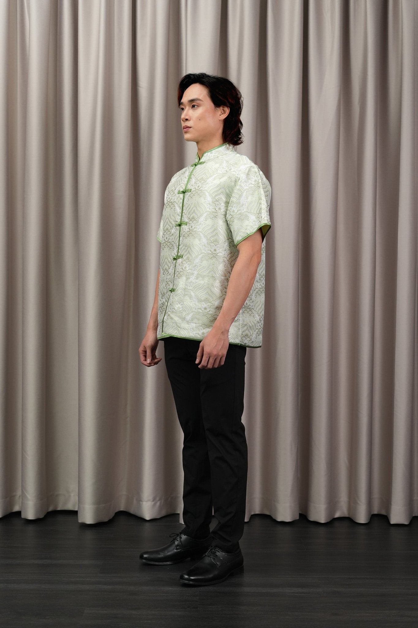 The Huā Collection Men Short Sleeves Samfu in 韵 Cadence Jacquard Green - Umbi