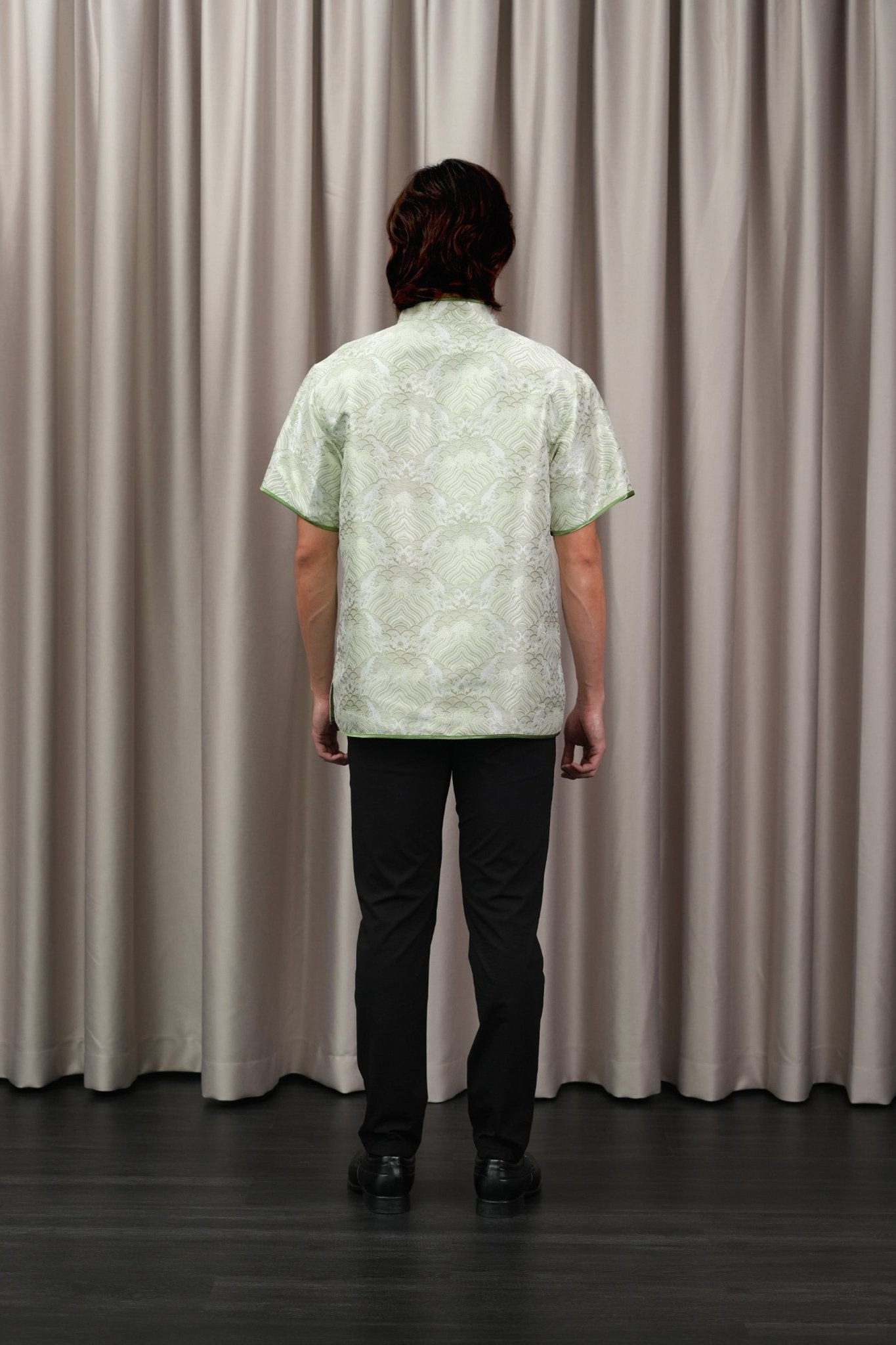 The Huā Collection Men Short Sleeves Samfu in 韵 Cadence Jacquard Green - Umbi