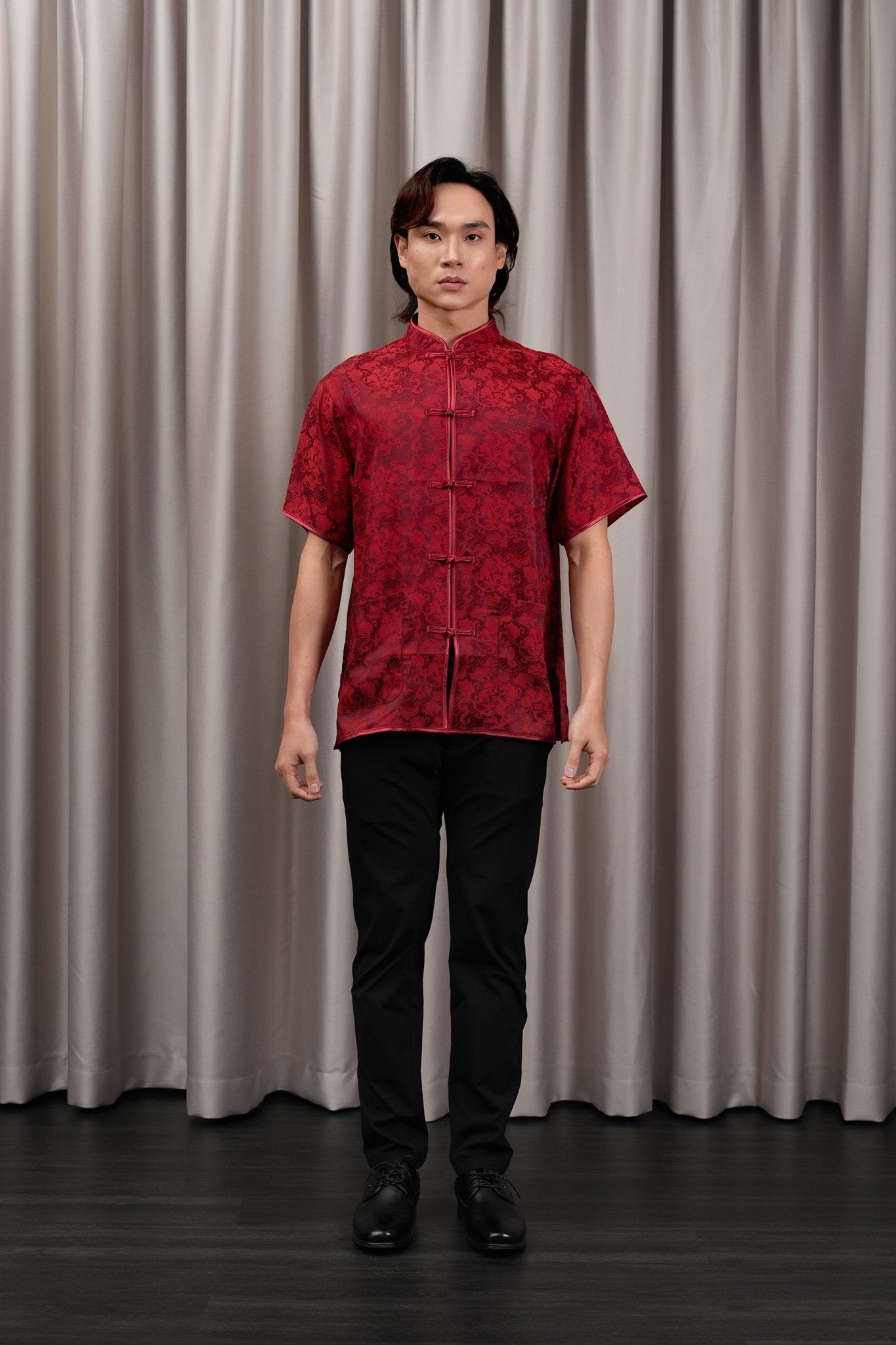 The Huā Collection Men Short Sleeves Samfu in 韵 Cadence Jacquard Maroon - Umbi