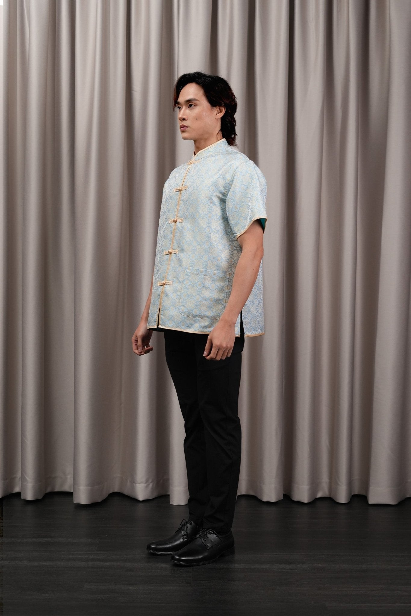 The Huā Collection Men Short Sleeves Samfu in 韵 Cadence Jacquard Soft Blue - Umbi