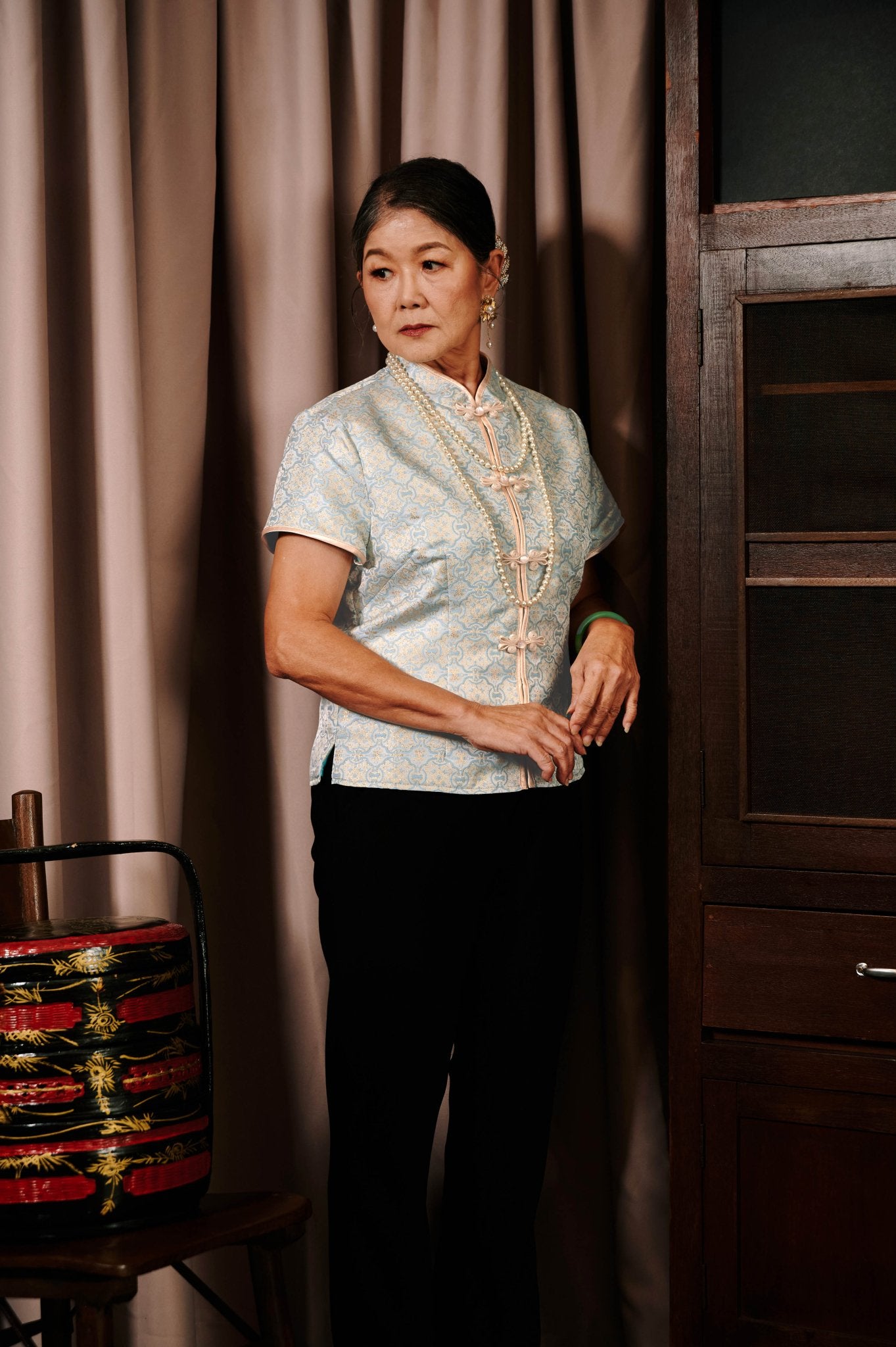 The Huā Collection Women Classic Oriental Blouse in 韵 Cadence Jacquard Soft Blue - Umbi