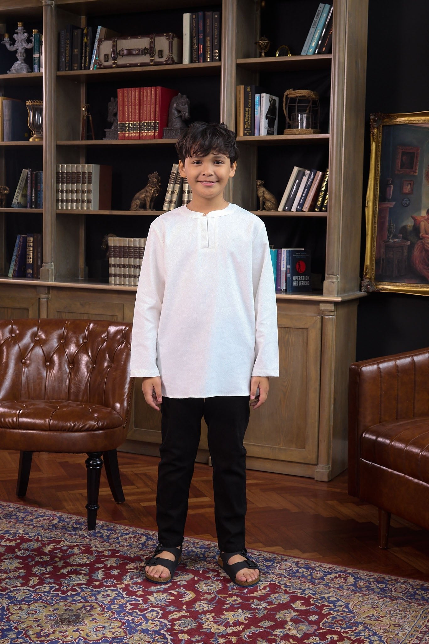 The Warisan Raya Boy Teluk Belanga White - Umbi