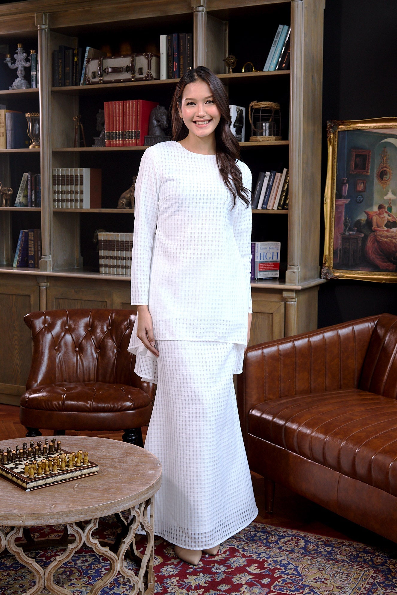 The Warisan Raya Women Fitted Kurung Set Checked White - Umbi