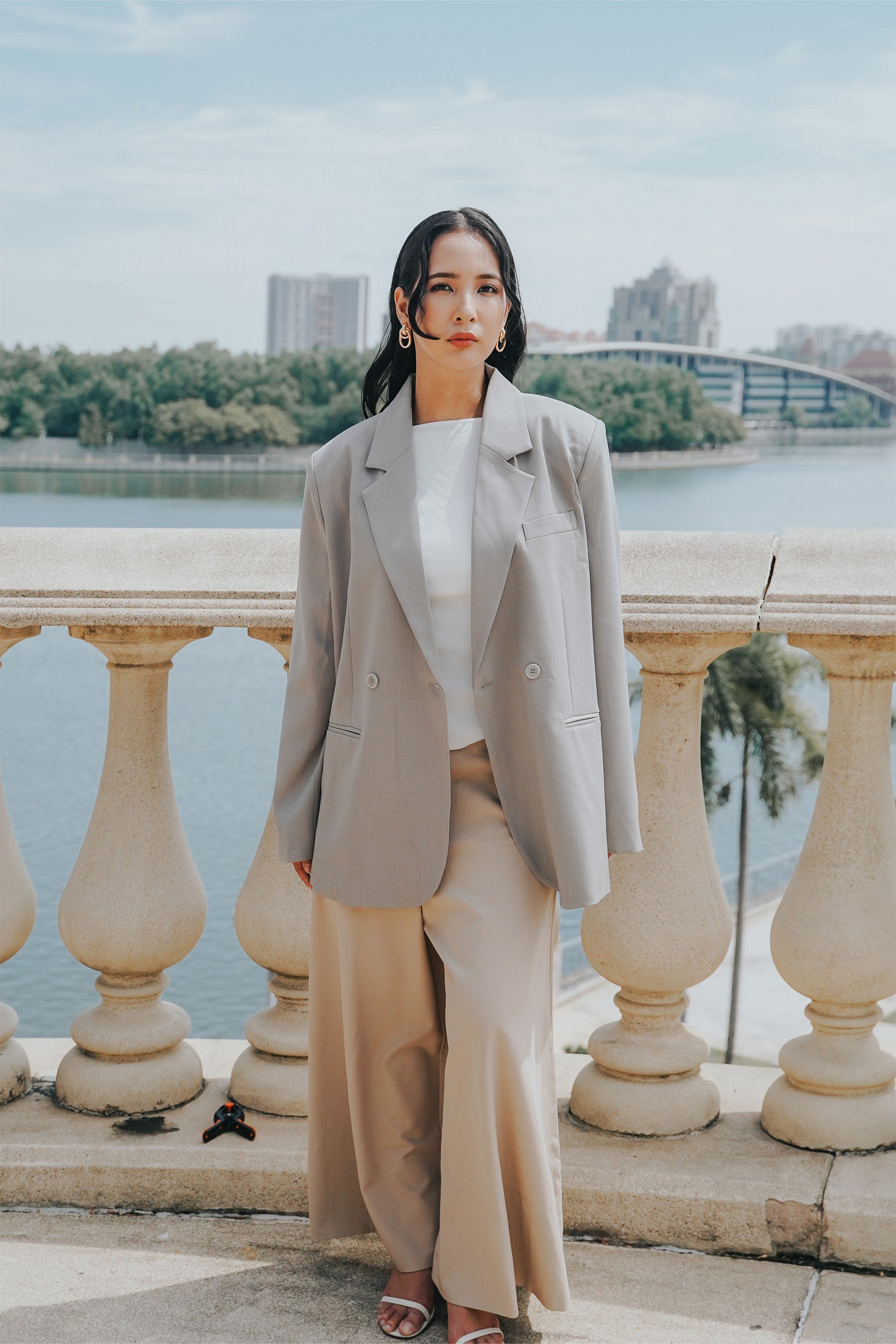 The City Breeze Pt.2 Women Oversized Blazer Grey