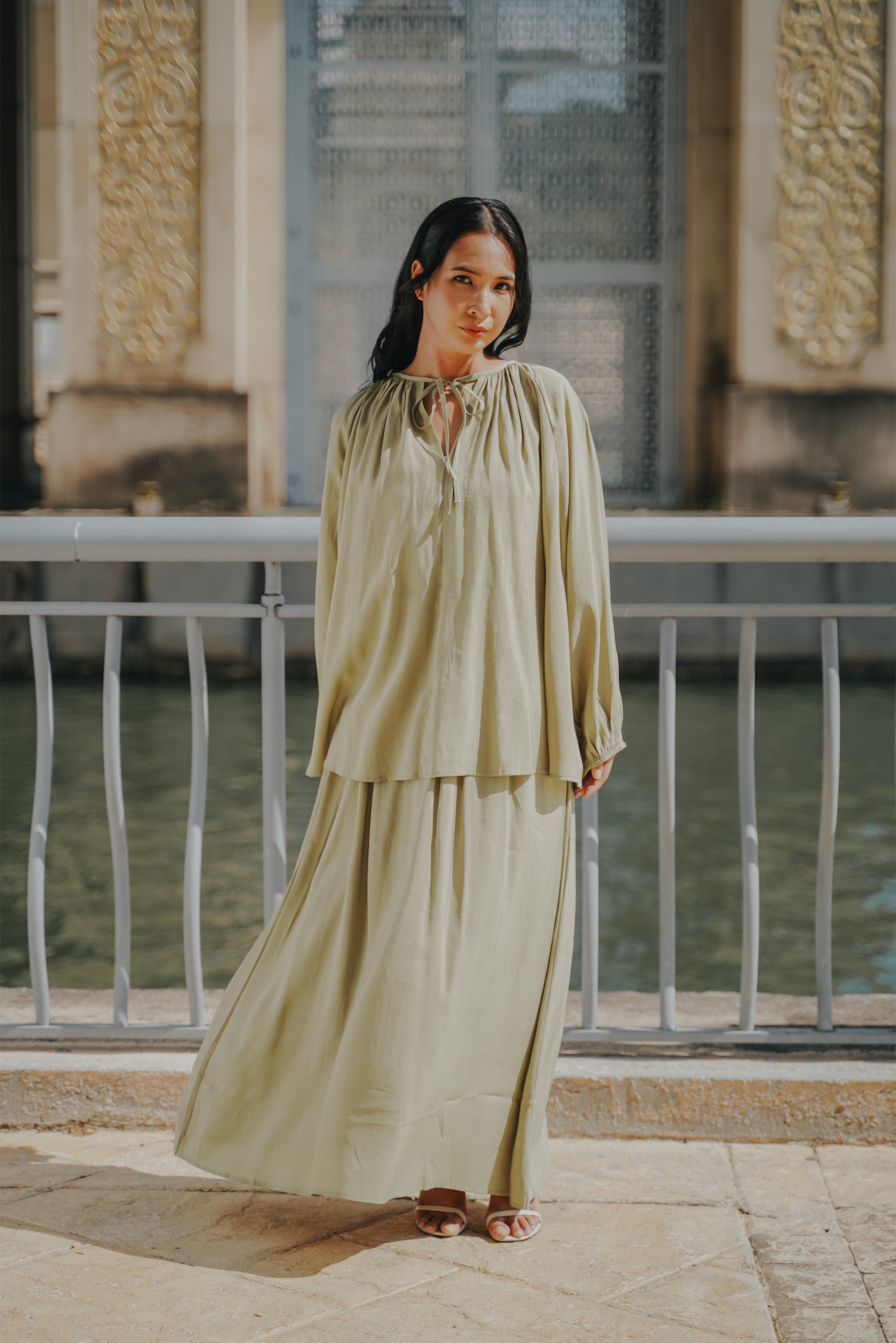The City Breeze Pt.2 Women Airy Blouse Olive Green