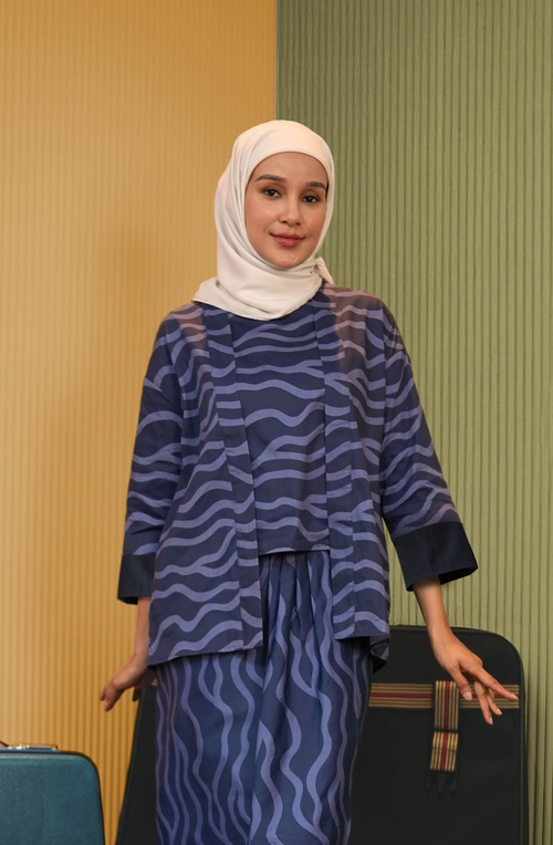 The Early Check-in Collection Women 2-IN-1 Kebaya Top in Ombak Print