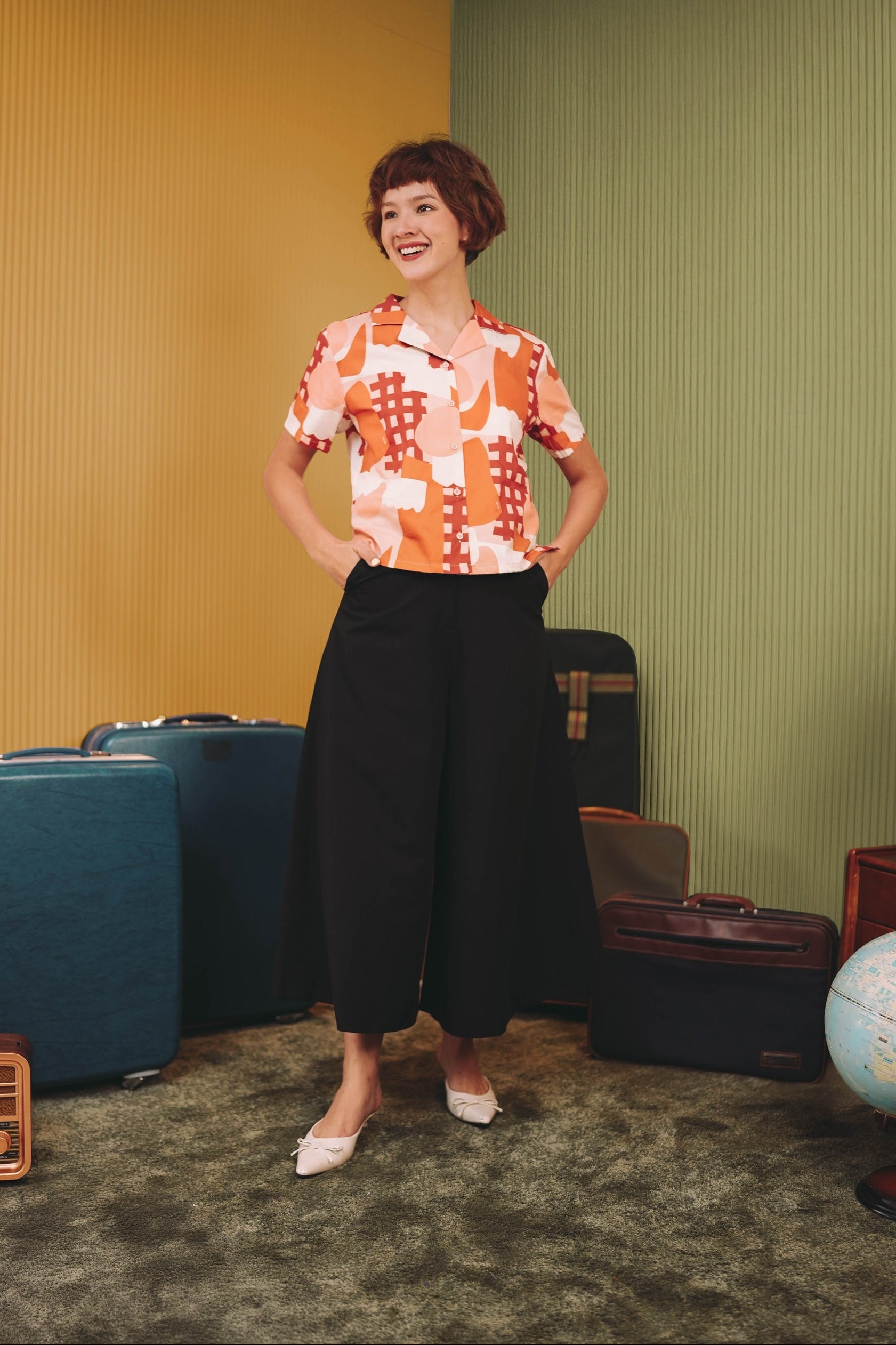 The Early Check-In Collection Women Flare Cut Pants Black