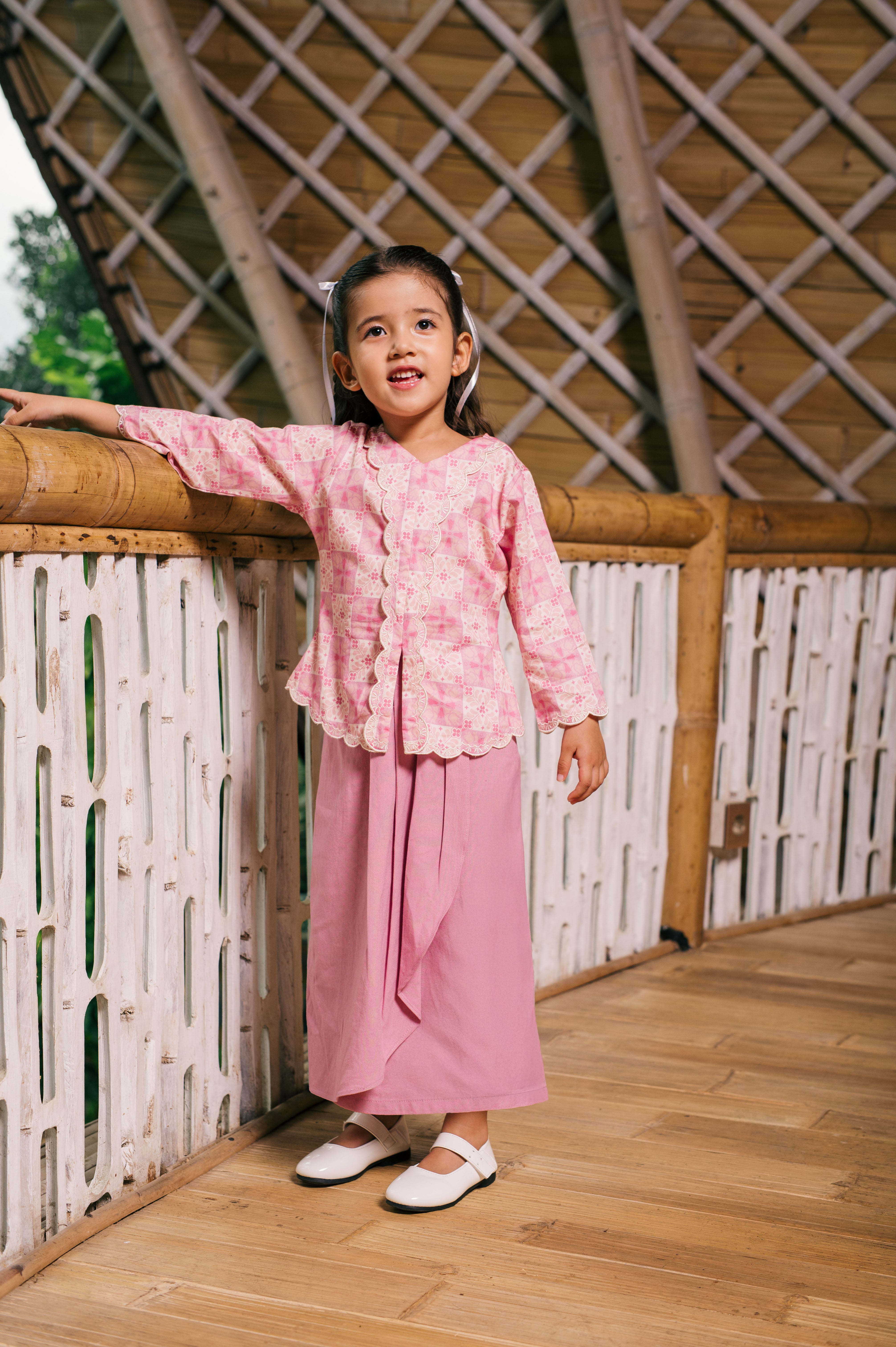 The Embun Collection Girl Instant Pareo Skirt in Lavender Pink