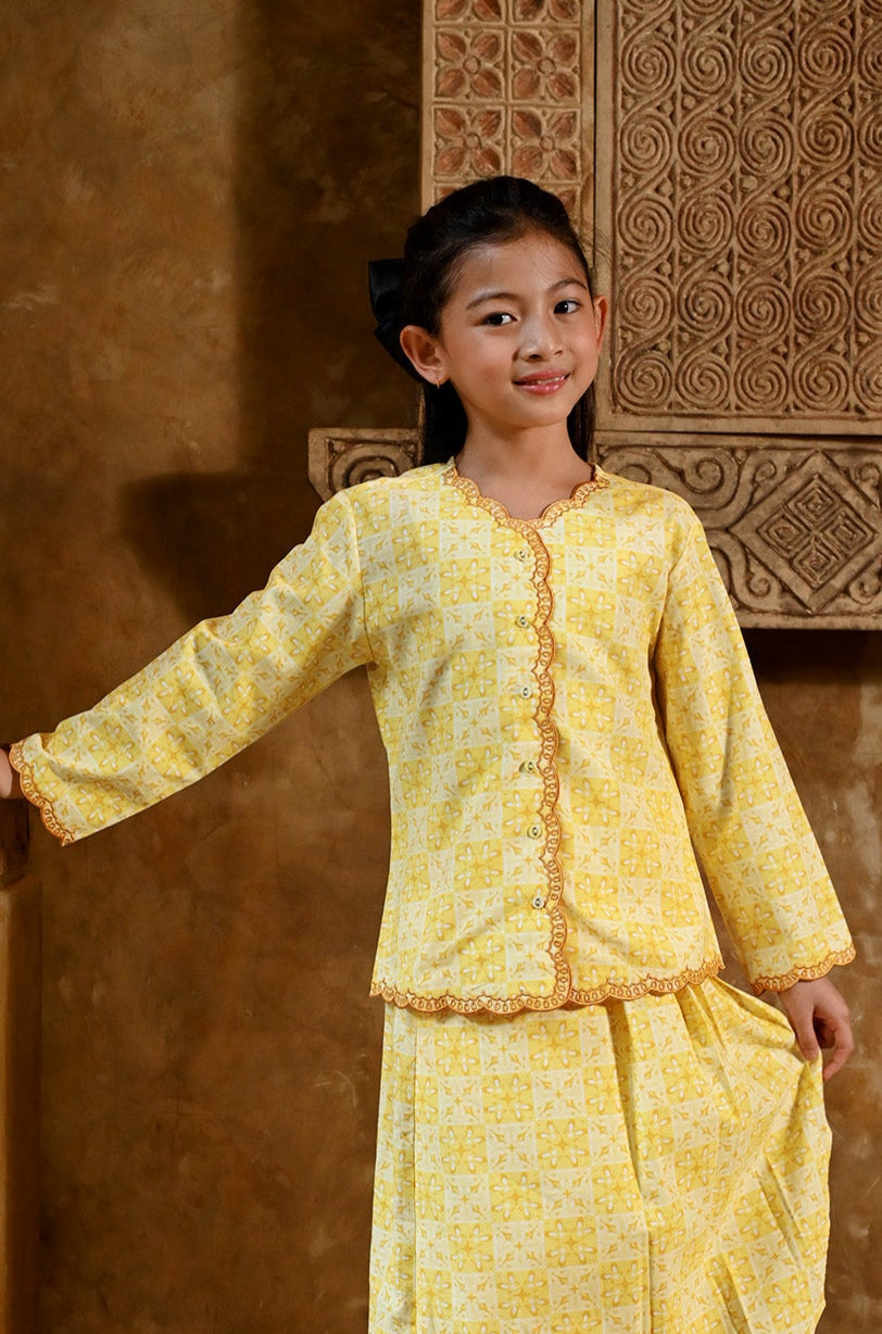 The Nusantara Collection Girl Kebaya Top with Embroidery Sinar Print