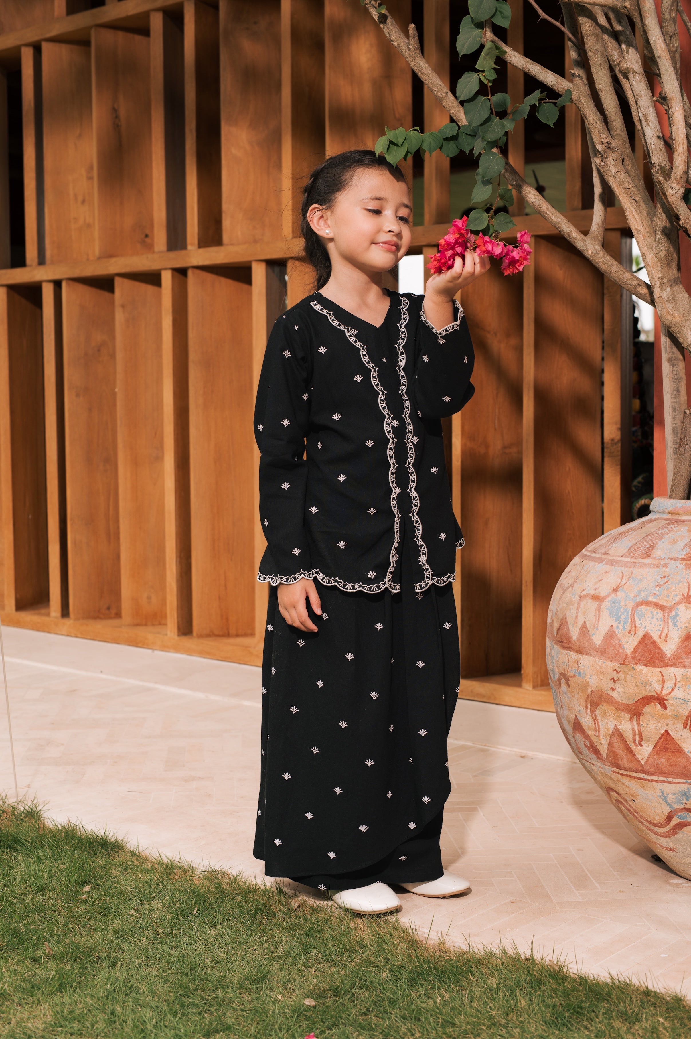 The Embun Collection Girl Embroidered Fitted Kebaya in Black Pelita Print