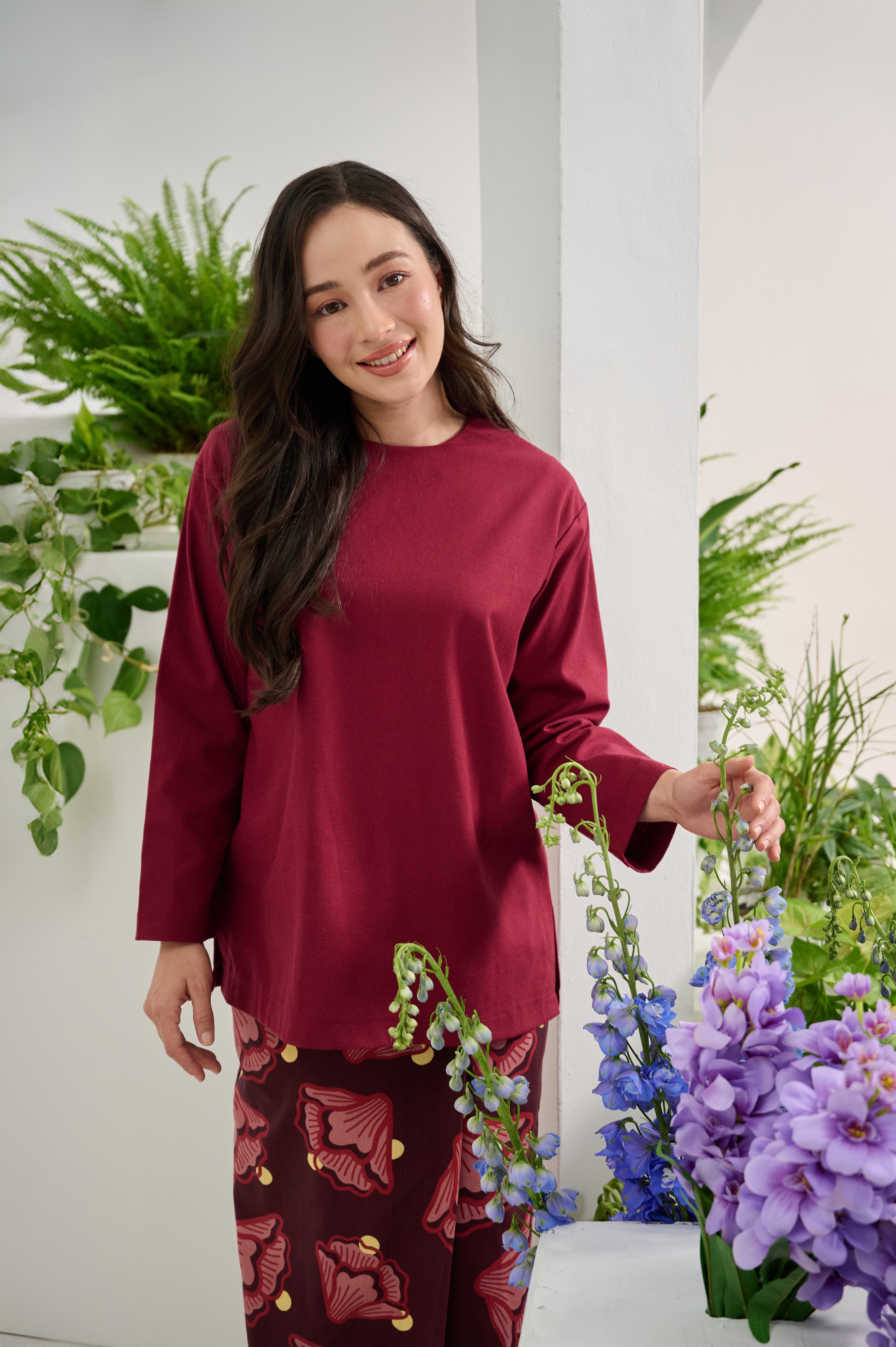 The Musim Collection Women Boxy Top Burgundy