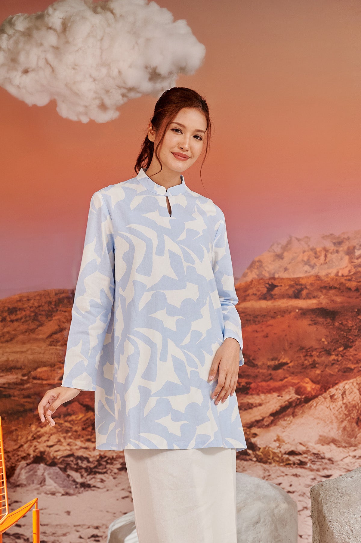 The Oasis Women Mandarin Collar Kurung Top Mirage Print