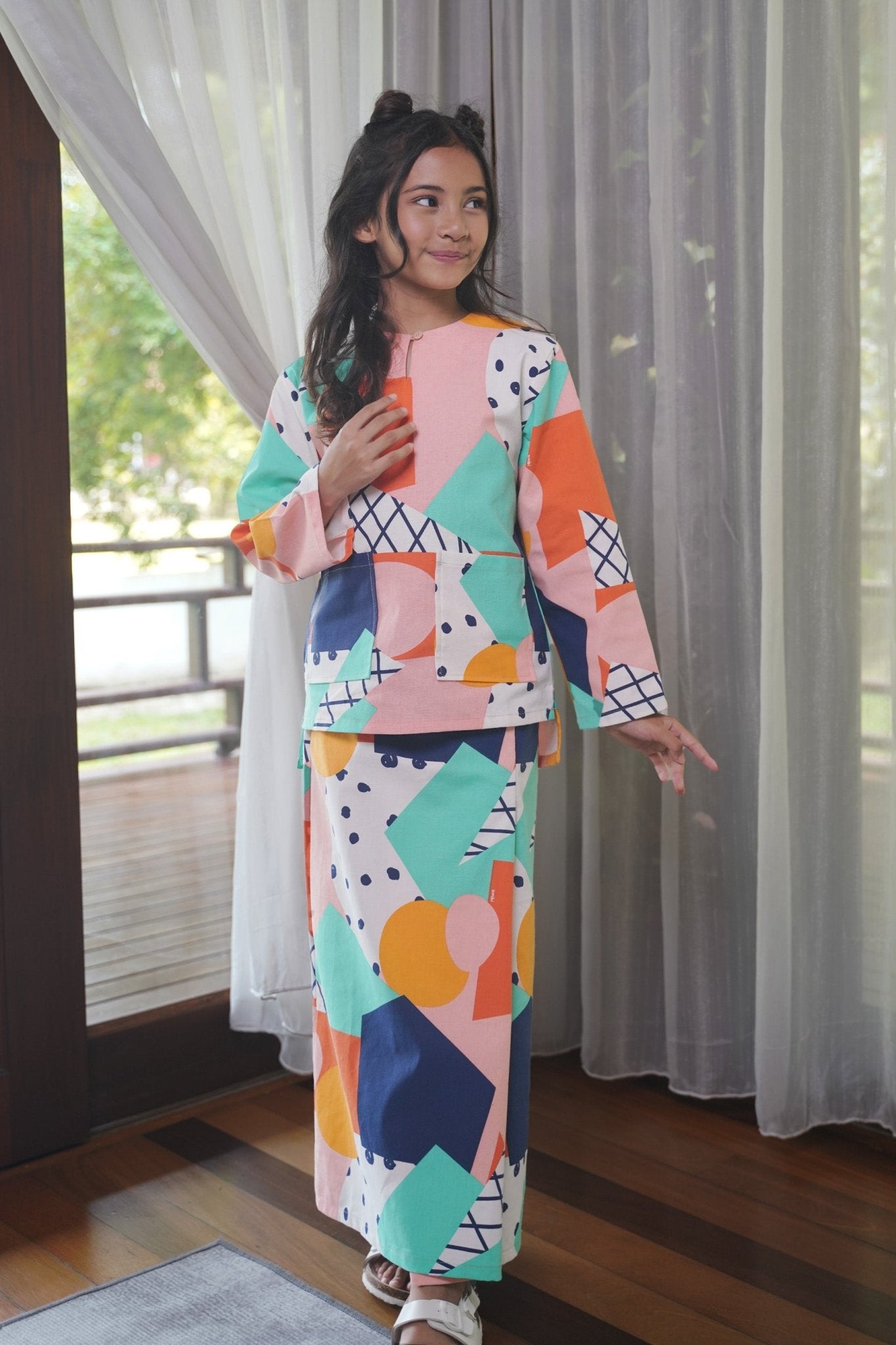 At The Market Collection Girl Kurung Top Fruit Punch Print - Umbi