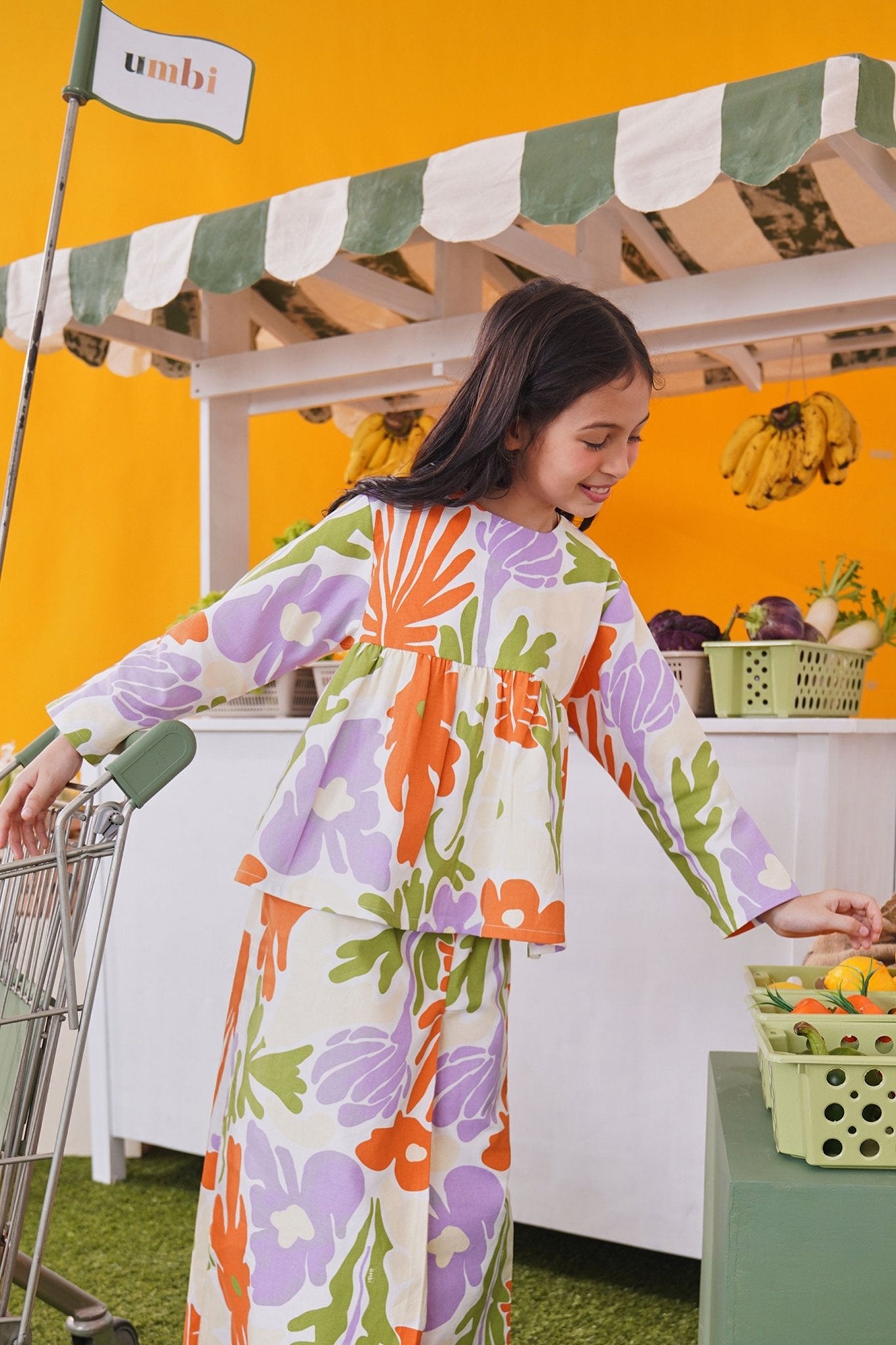At The Market Collection Girl Ruffle Blouse Fleur Print - Umbi