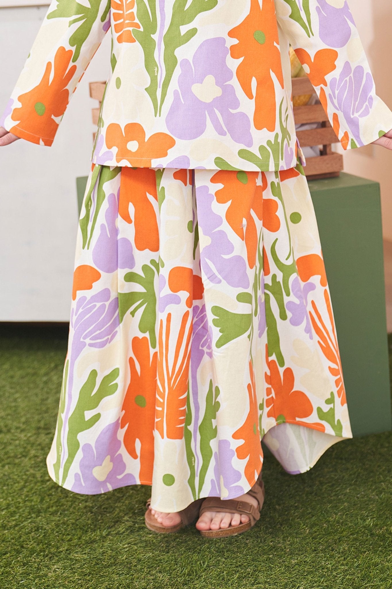At The Market Collection Girl Teacup Skirt Fleur Print - Umbi